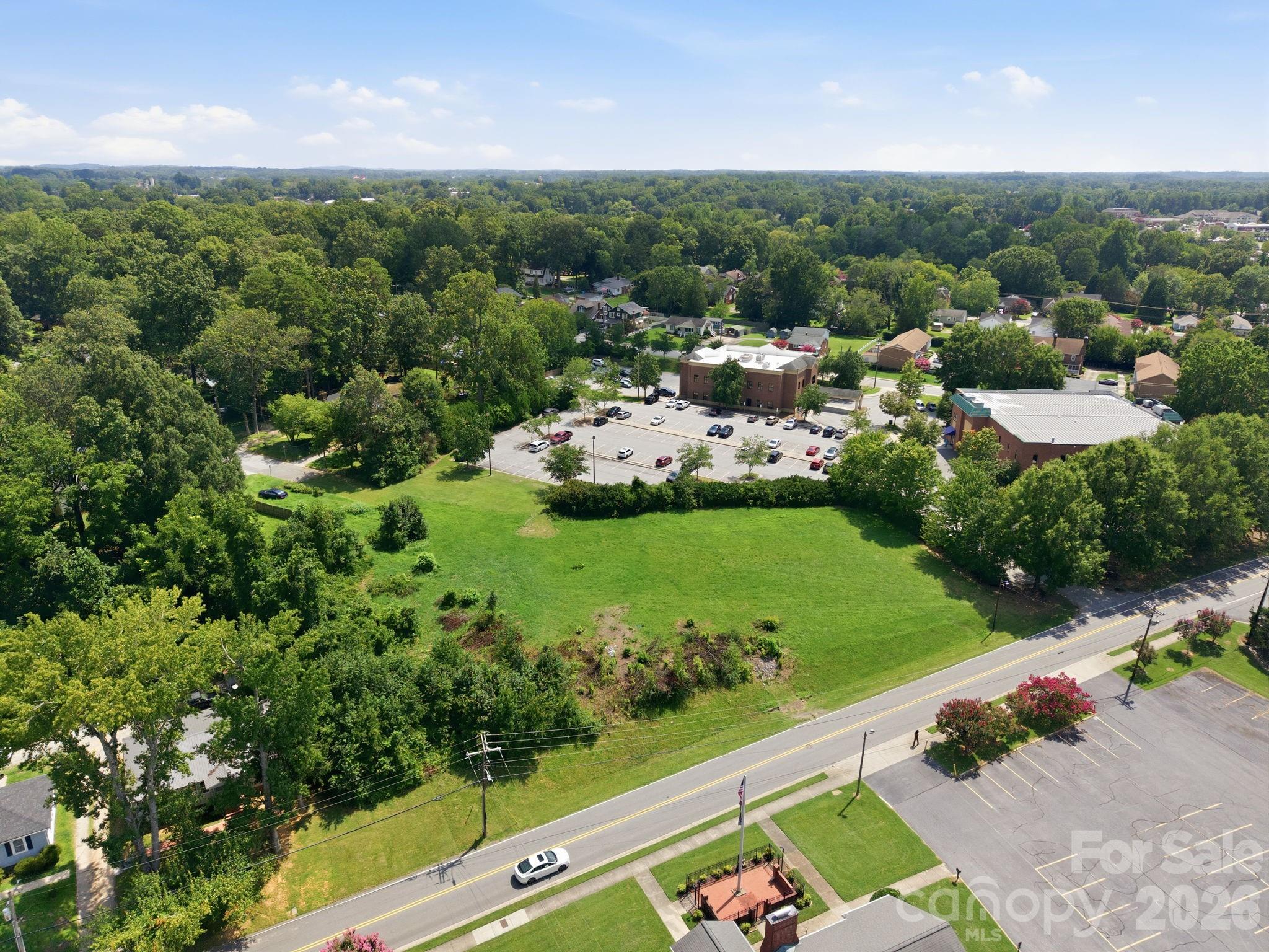 main property photo 7