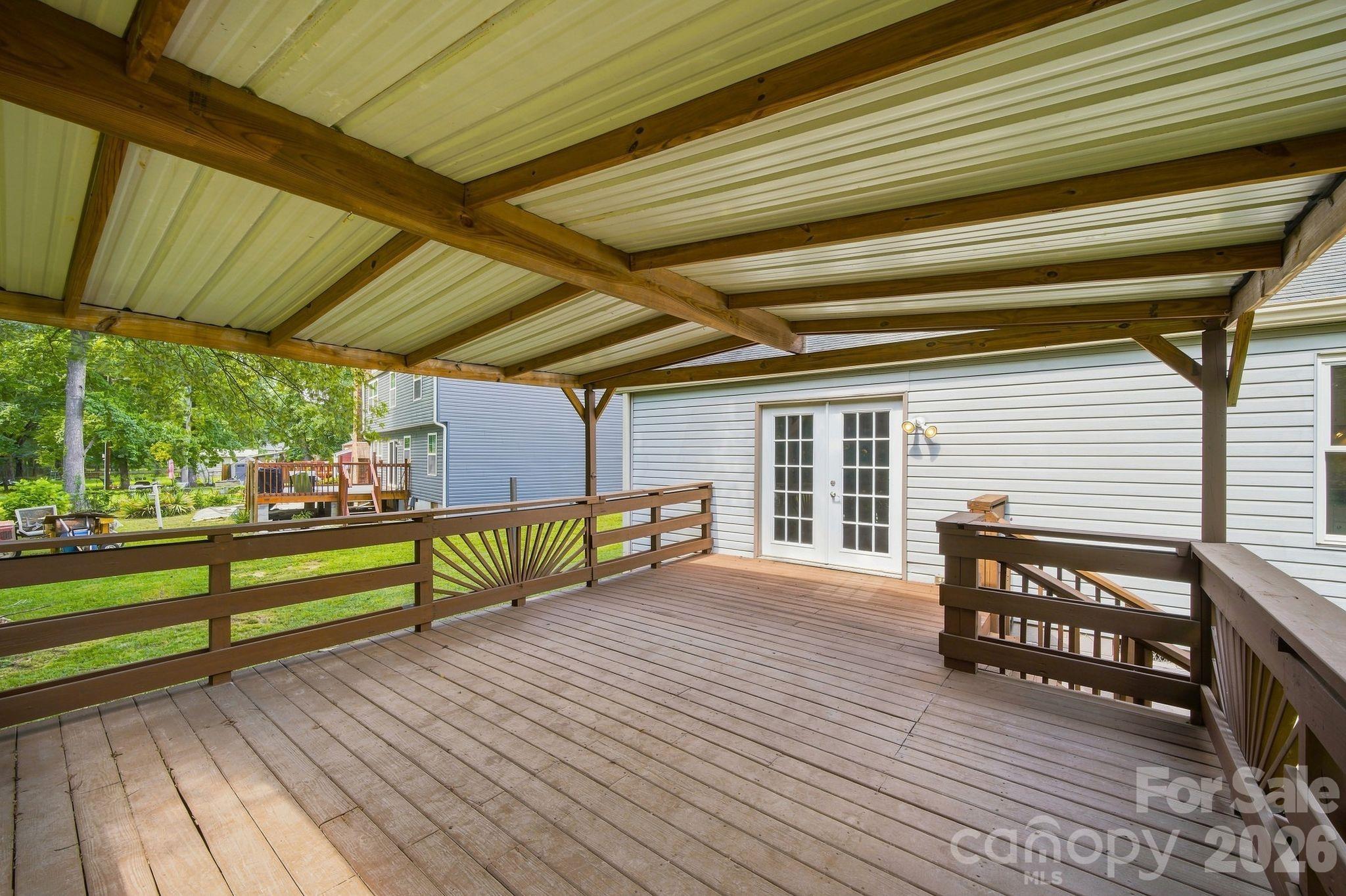 main property photo 30