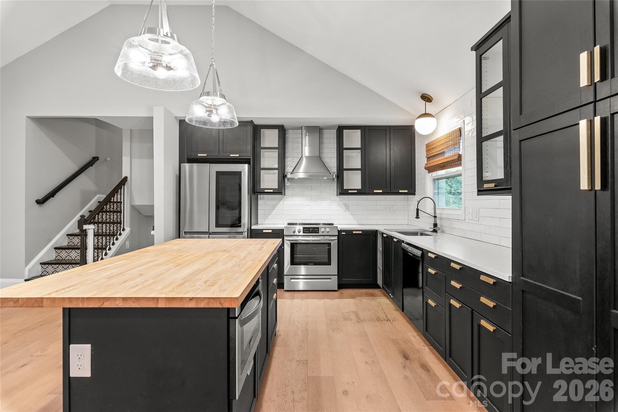 property viewer photo 20