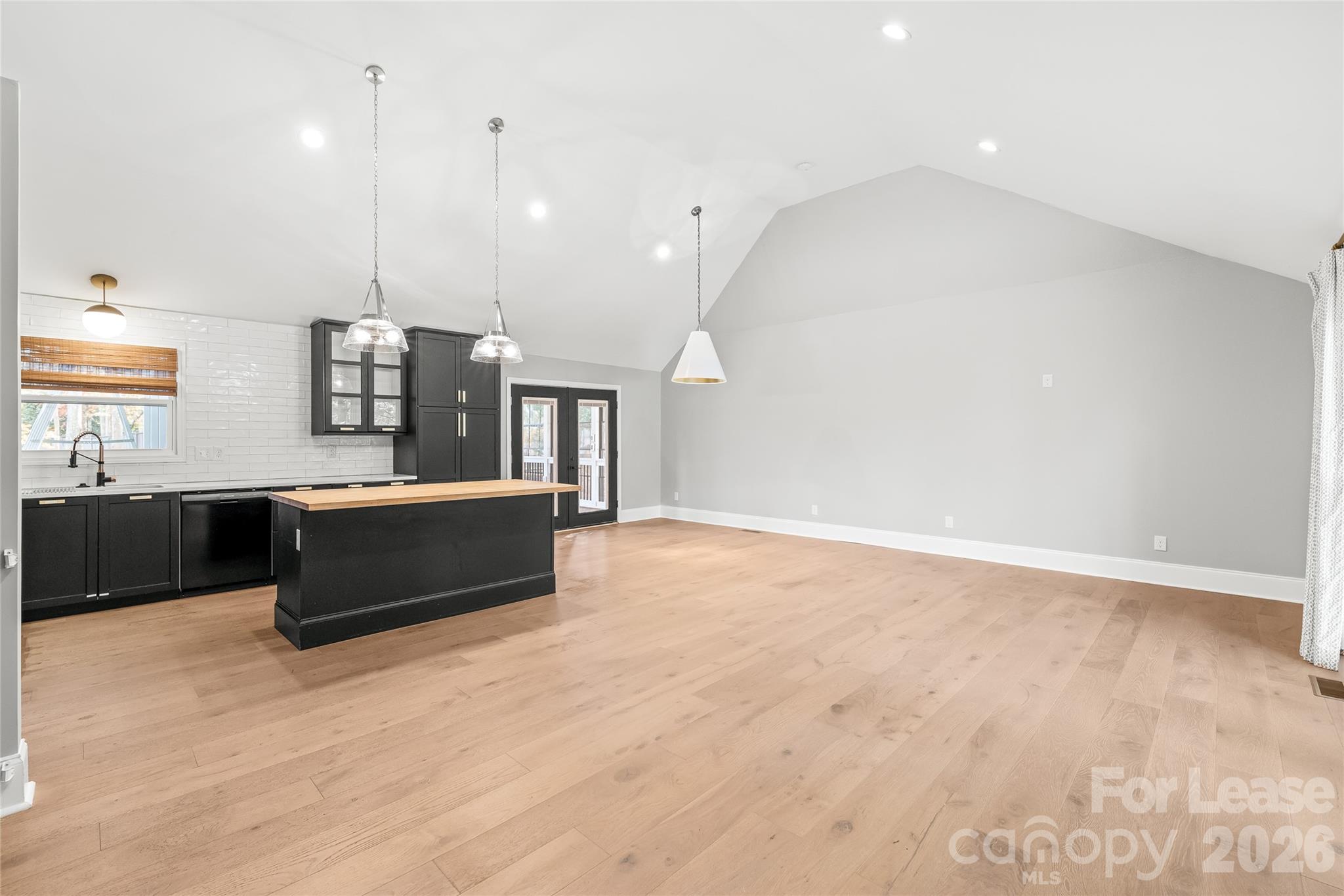property viewer photo 3