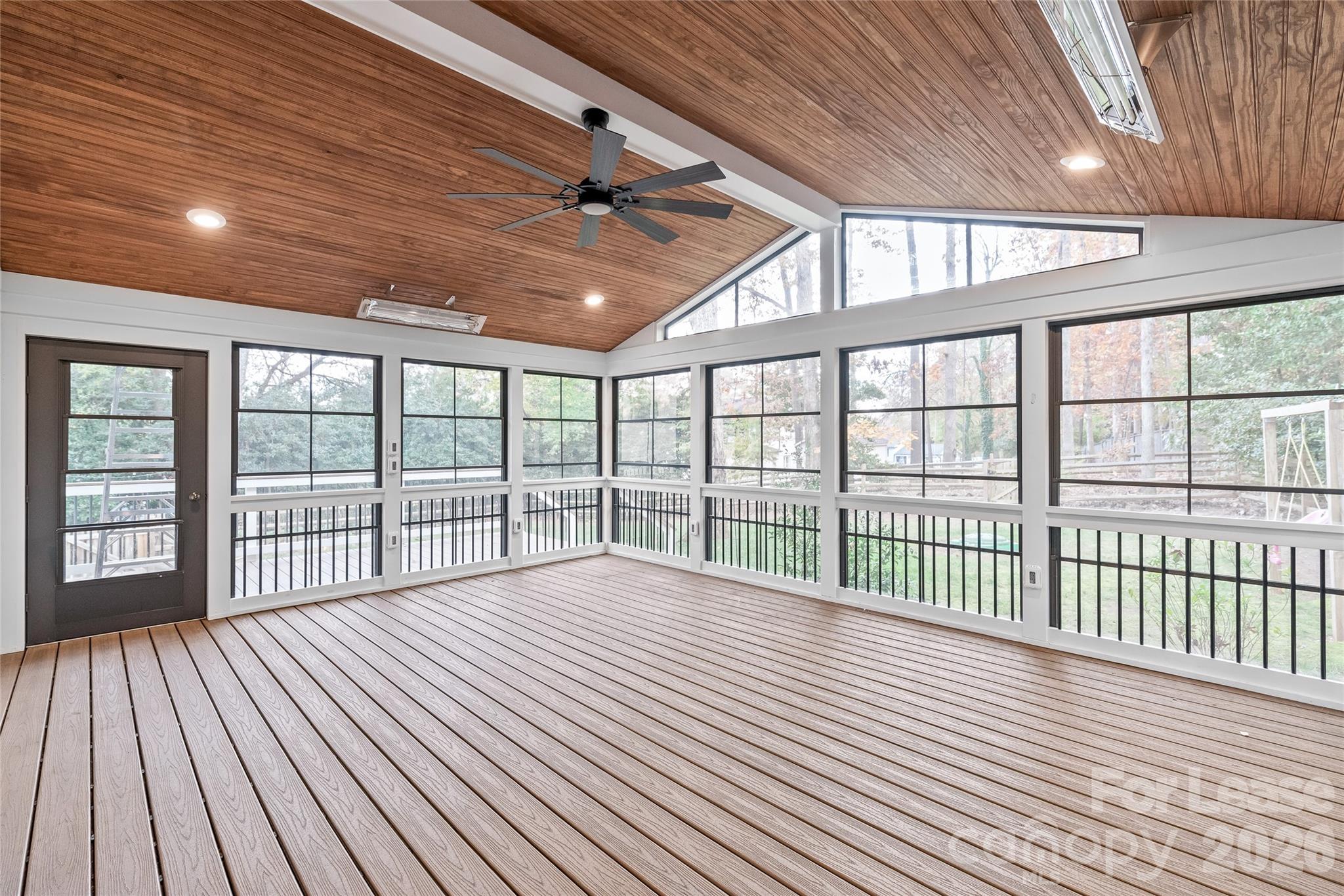 property viewer photo 30