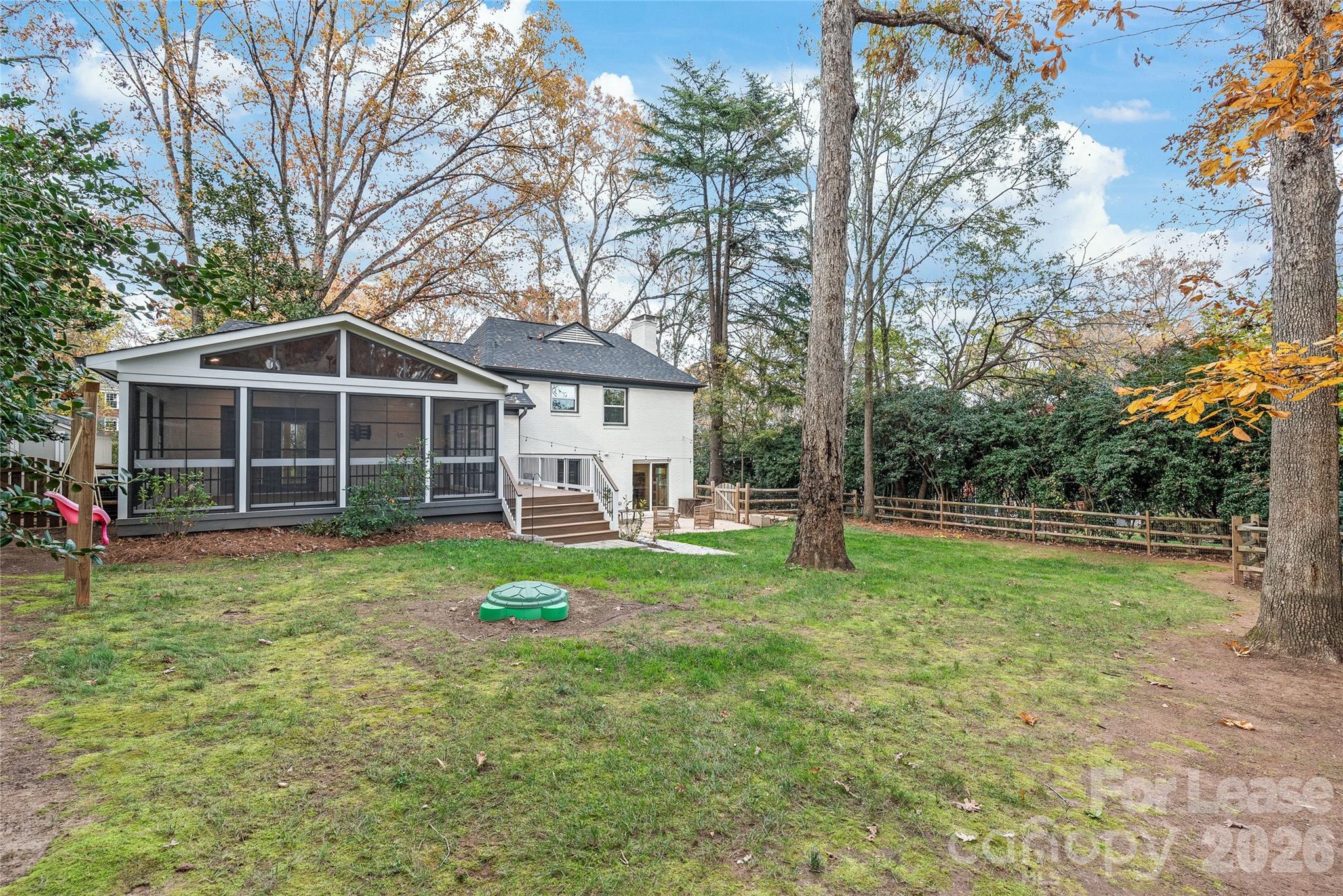 property viewer photo 36