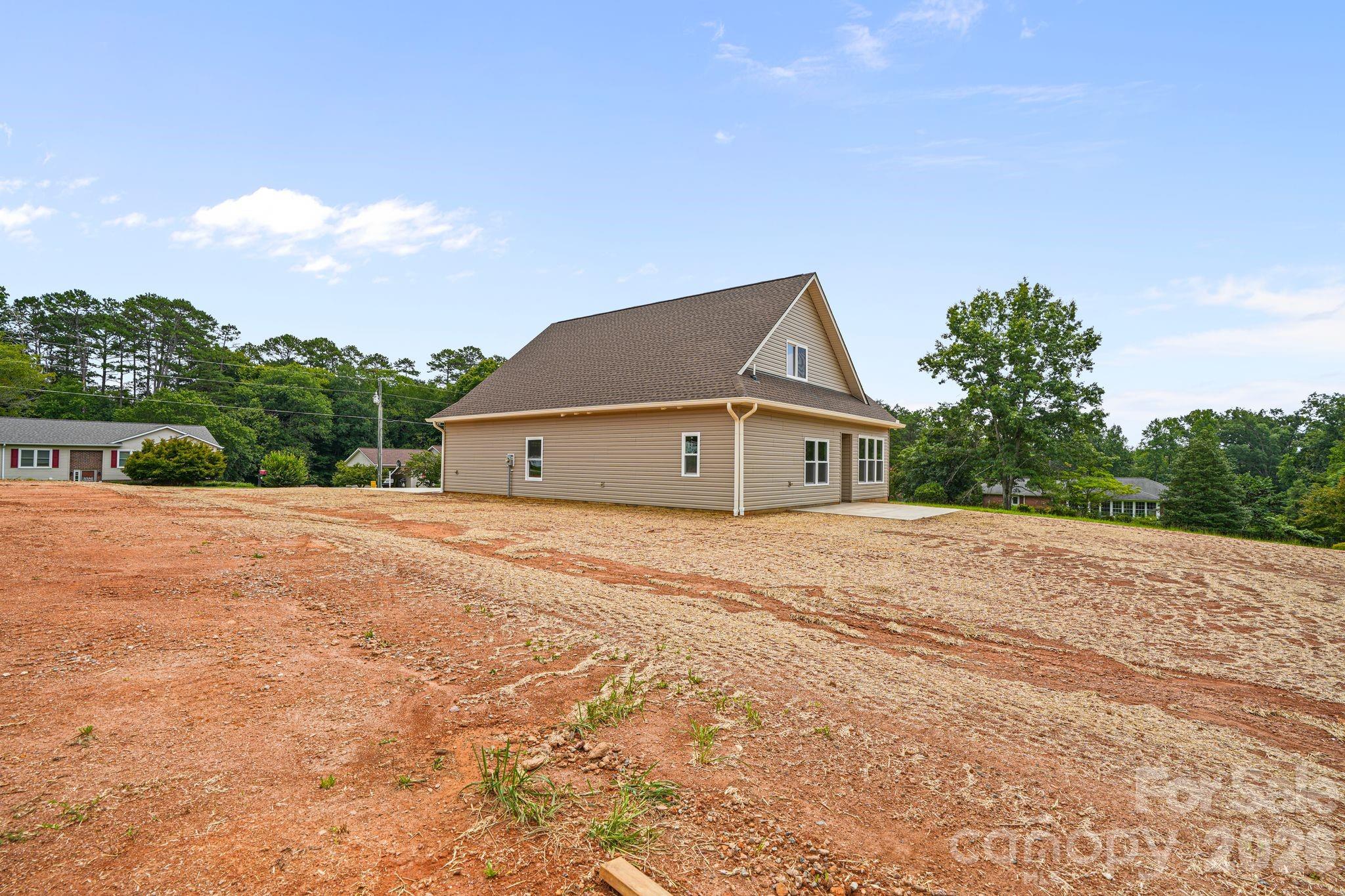 main property photo 45