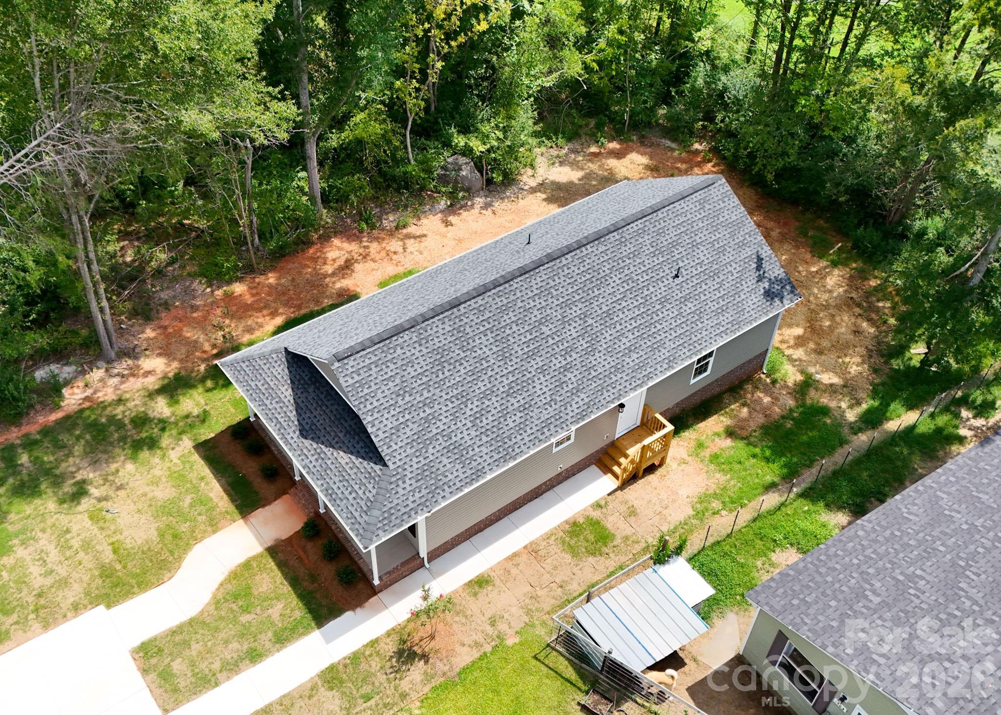 main property photo 27
