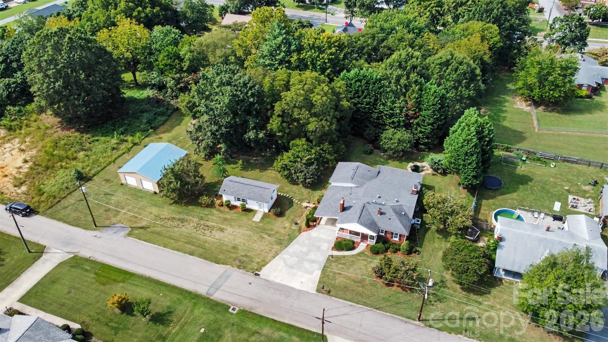 main property photo 34