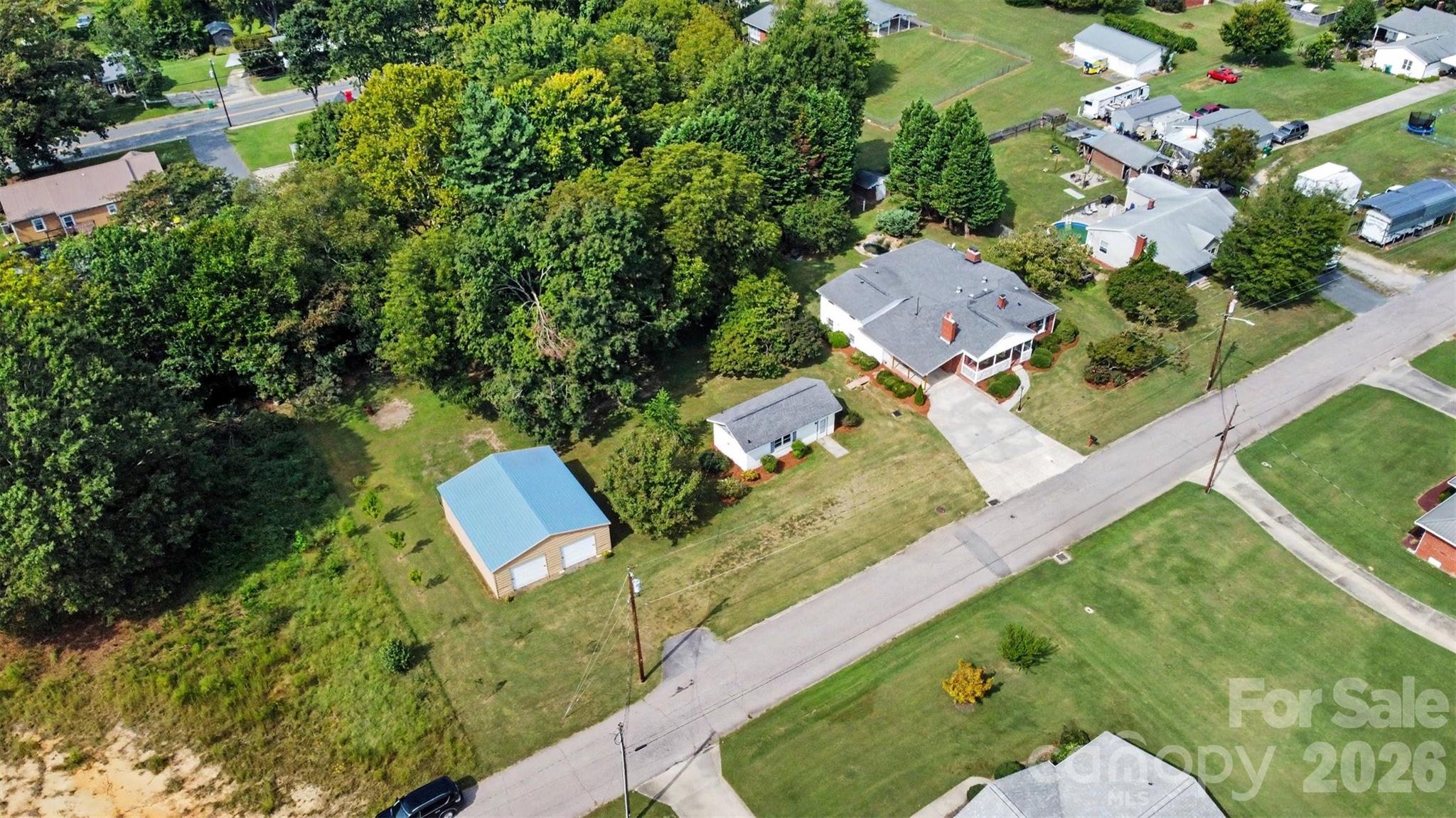 main property photo 35