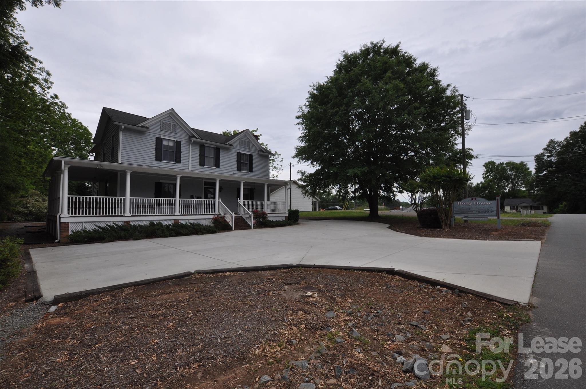 main property photo 8