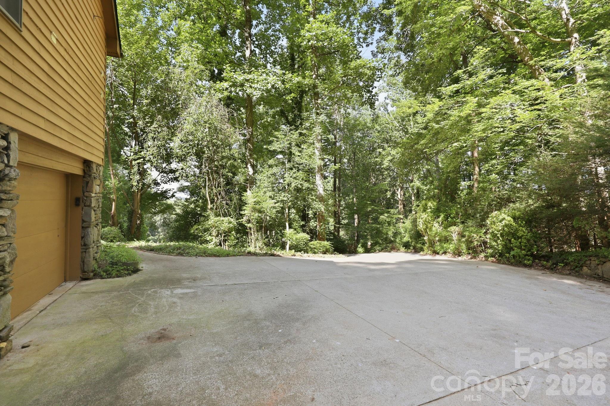 main property photo 37