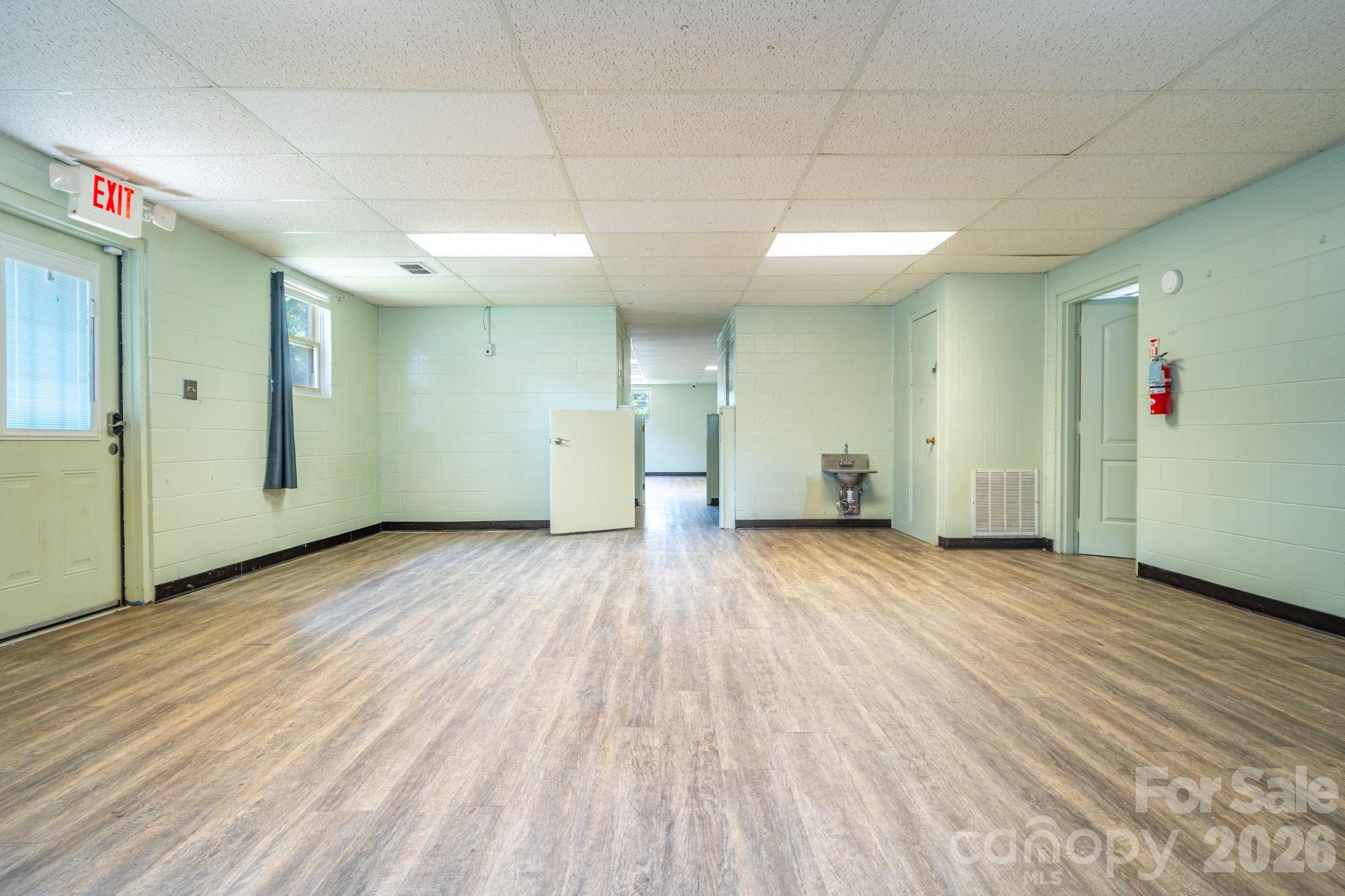 main property photo 12