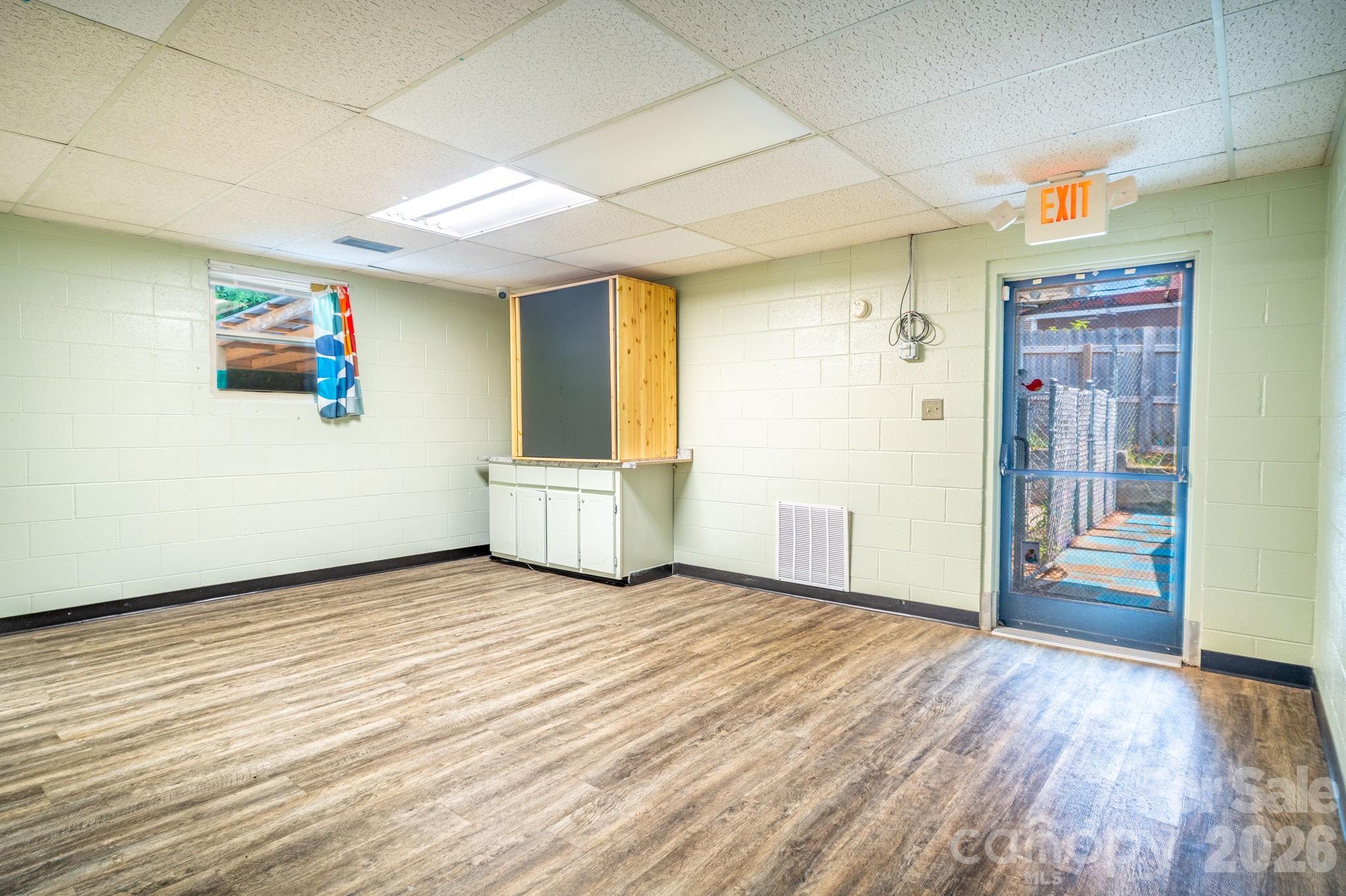 main property photo 18