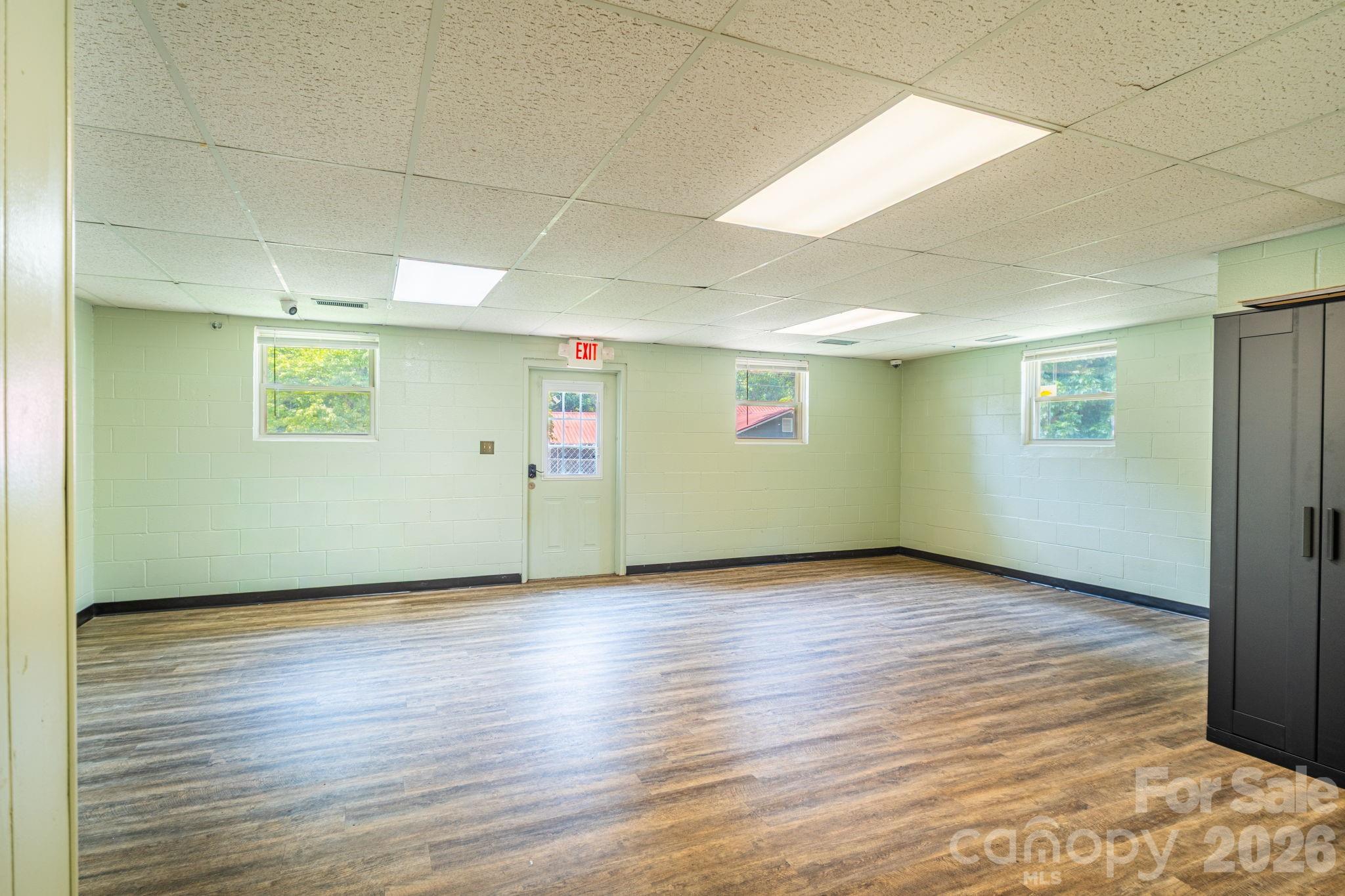 main property photo 19