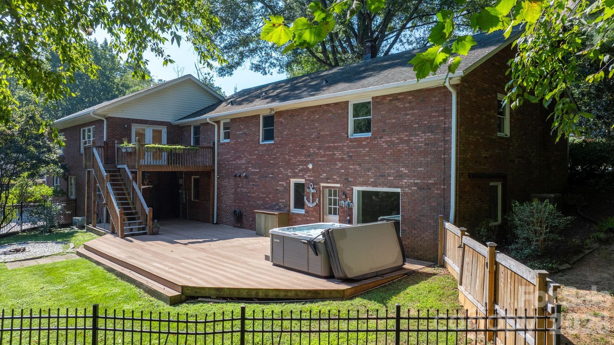 main property photo 33