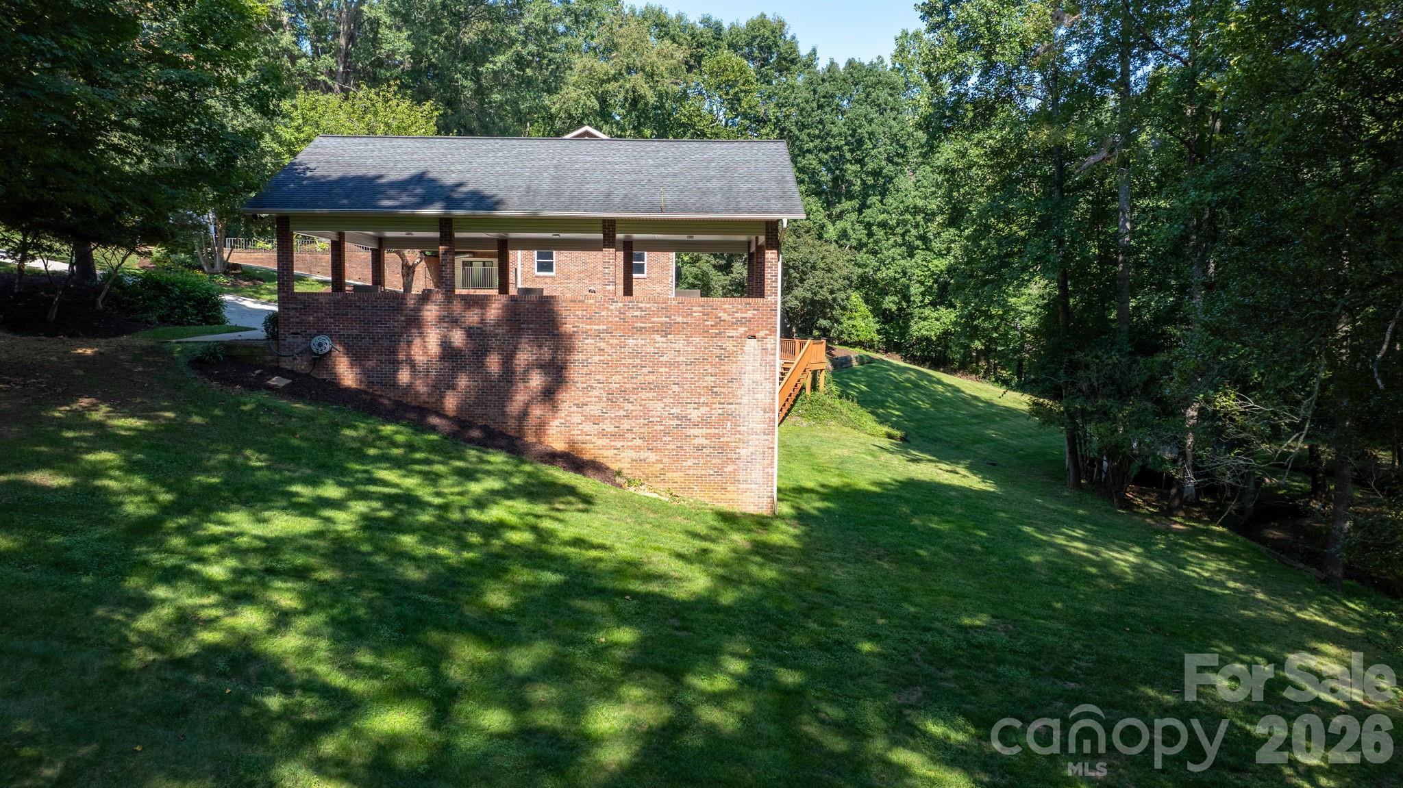 main property photo 38