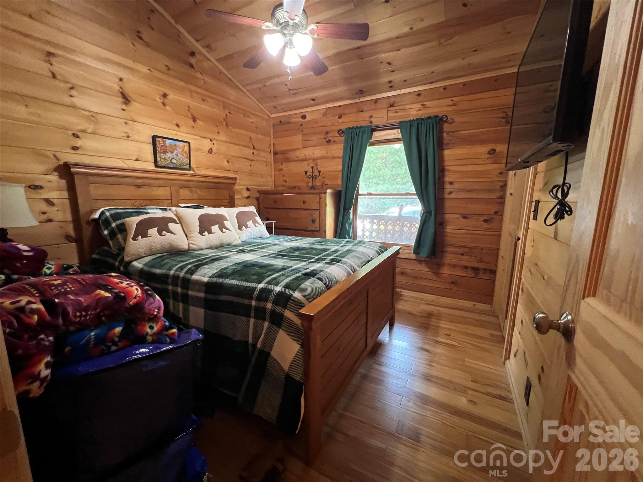 main property photo 8