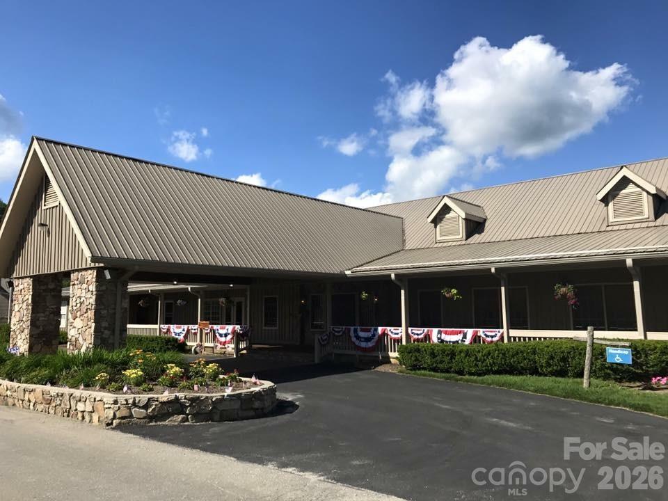 main property photo 17