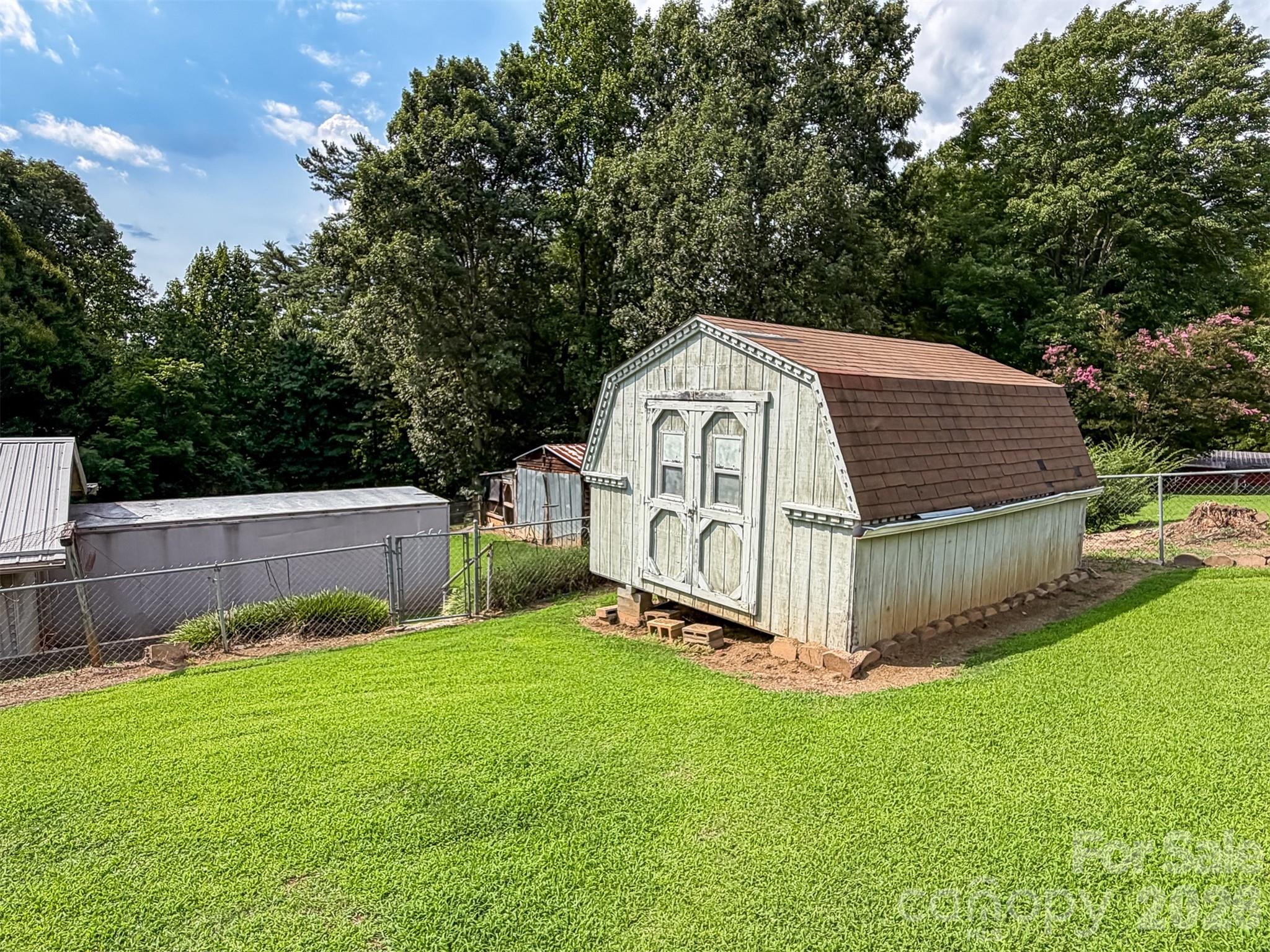main property photo 44