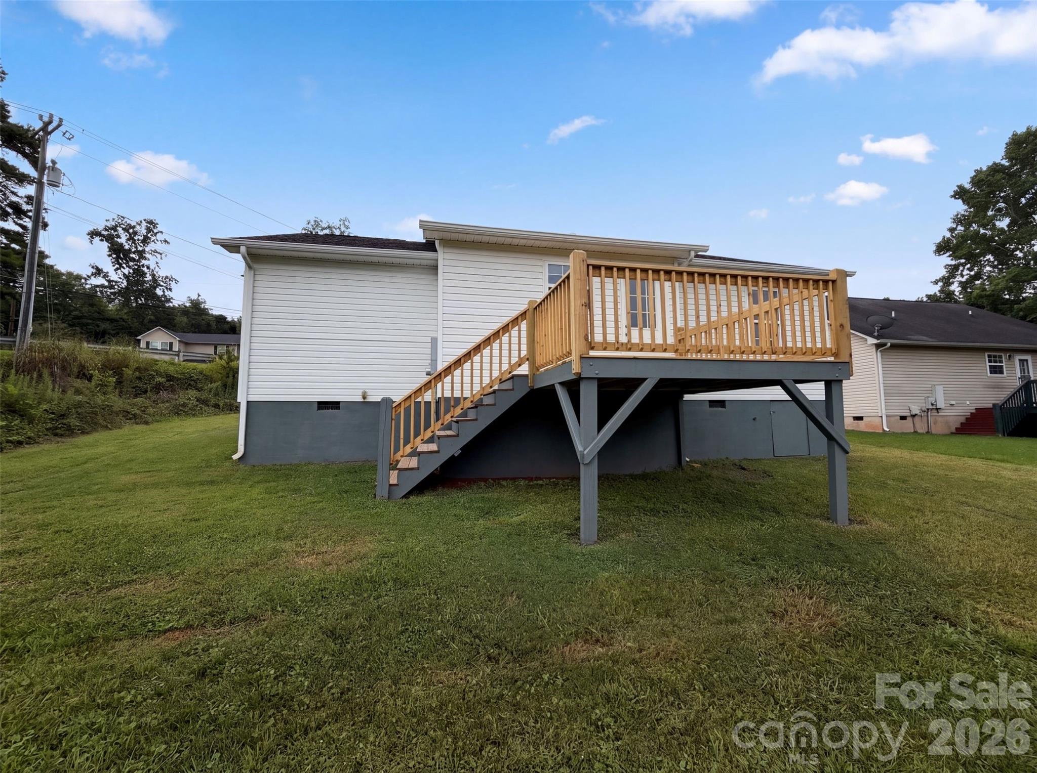 main property photo 14