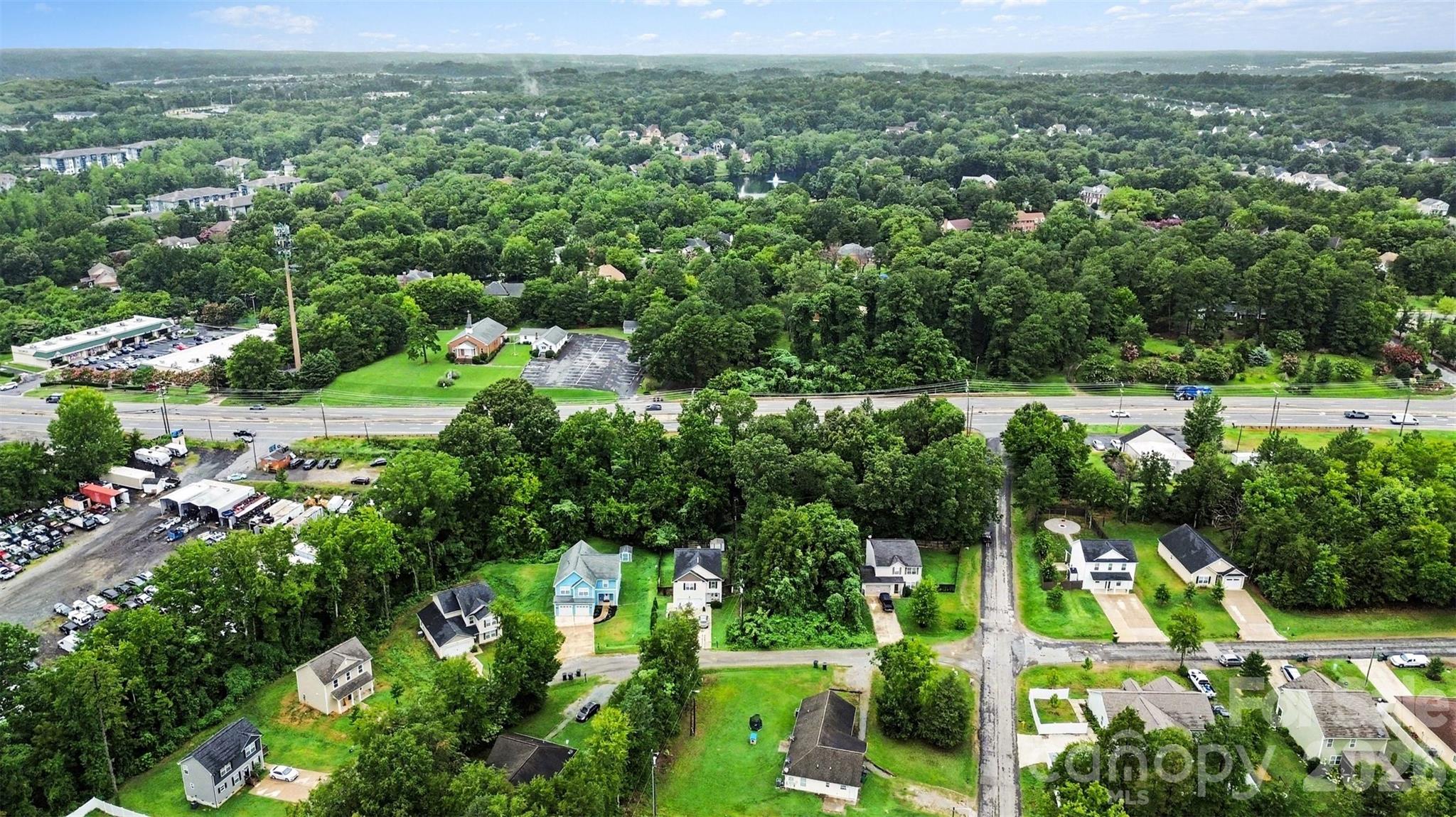 main property photo 14