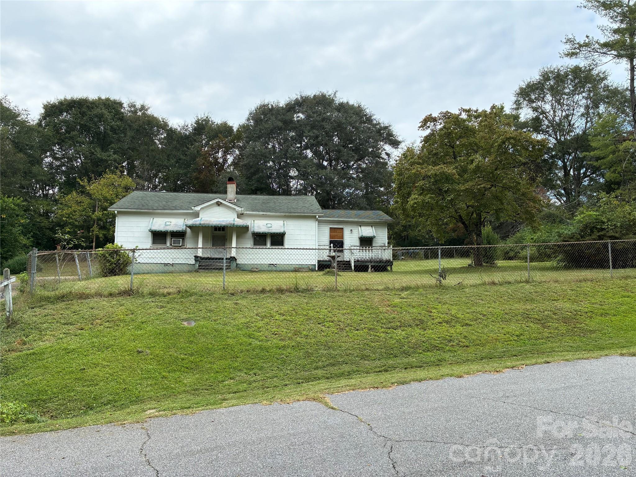 main property photo 4