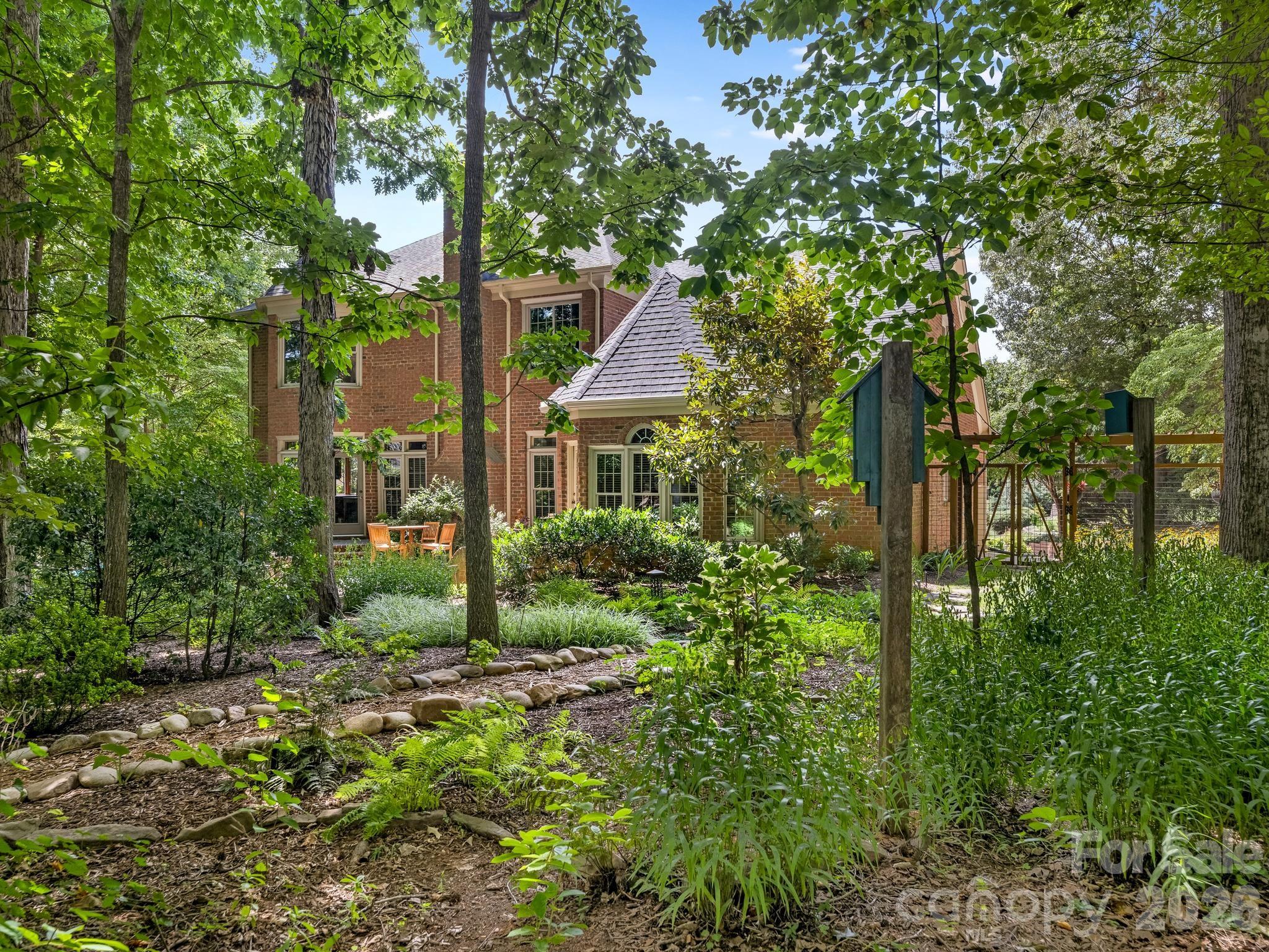 main property photo 40