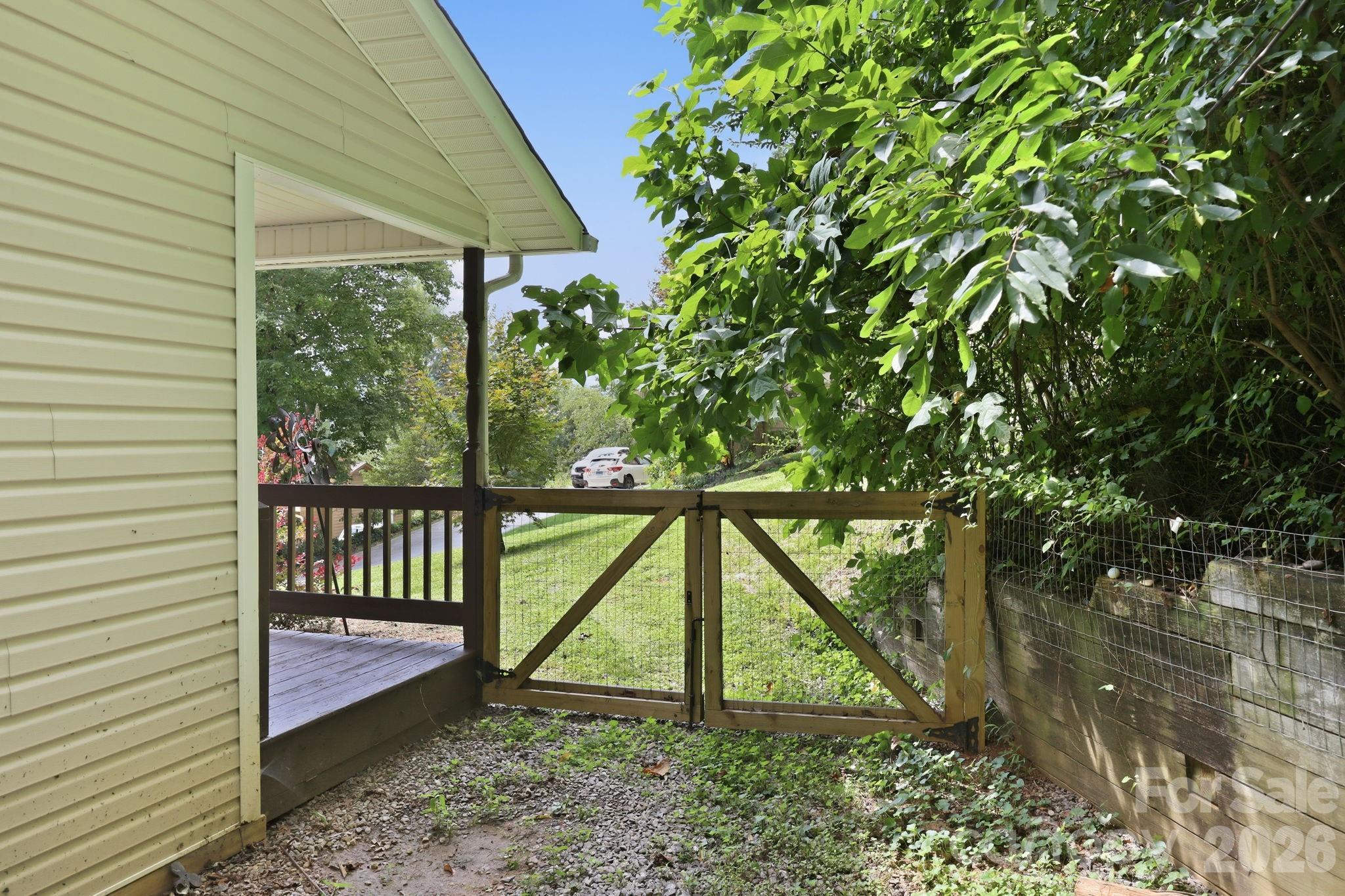 main property photo 6