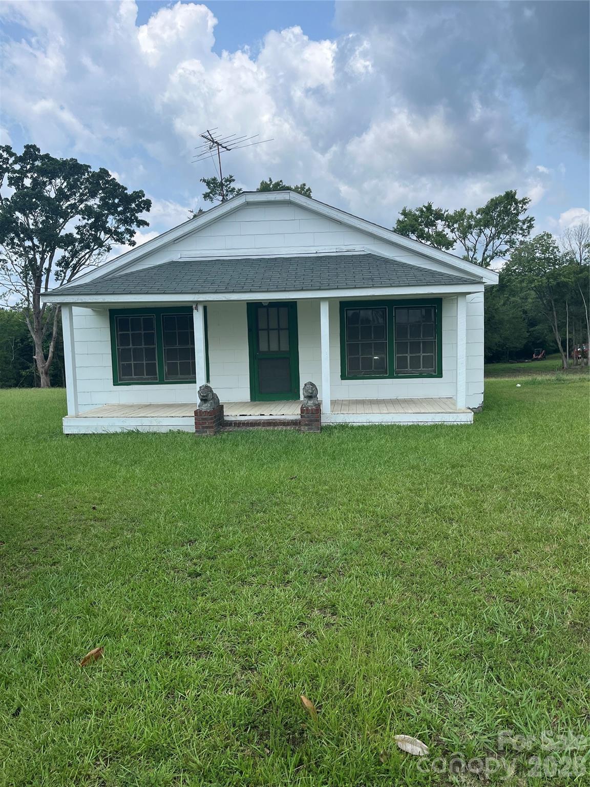 main property photo 3