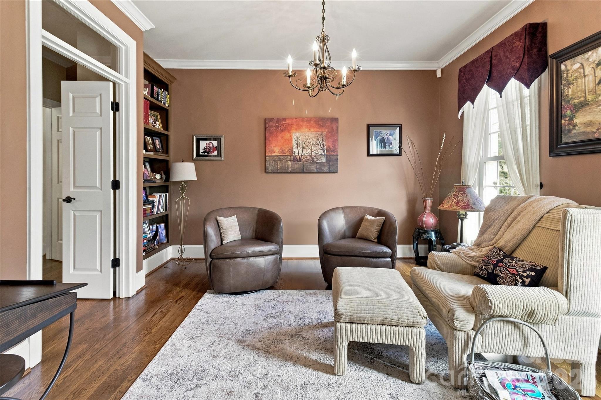 main property photo 8