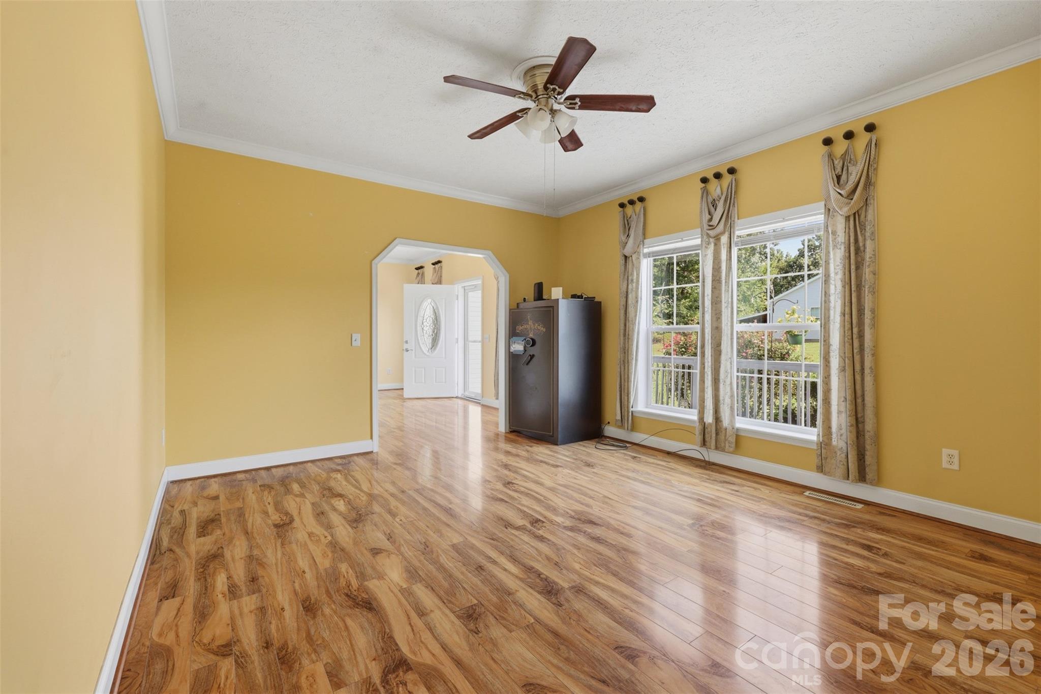 main property photo 25