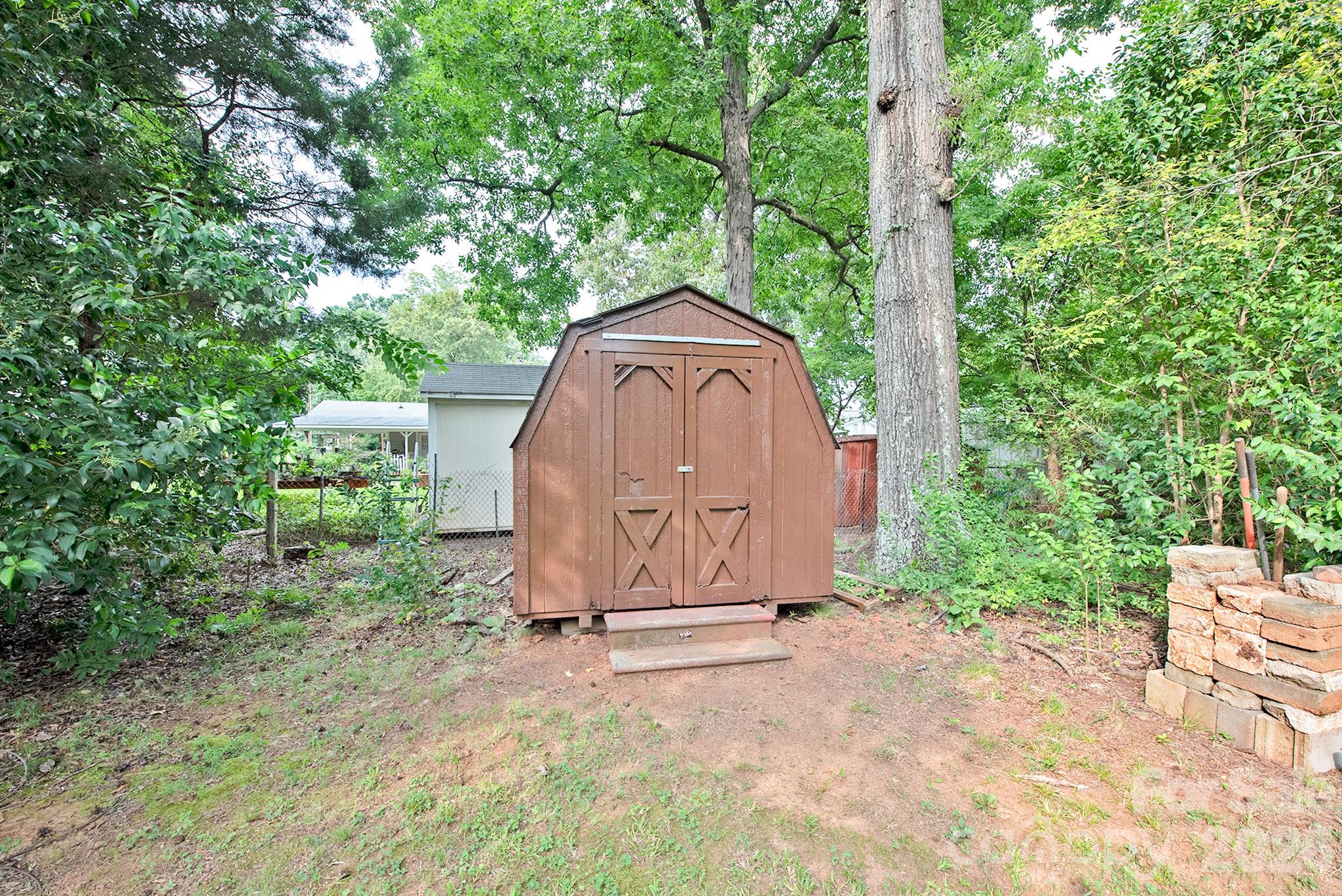 main property photo 34