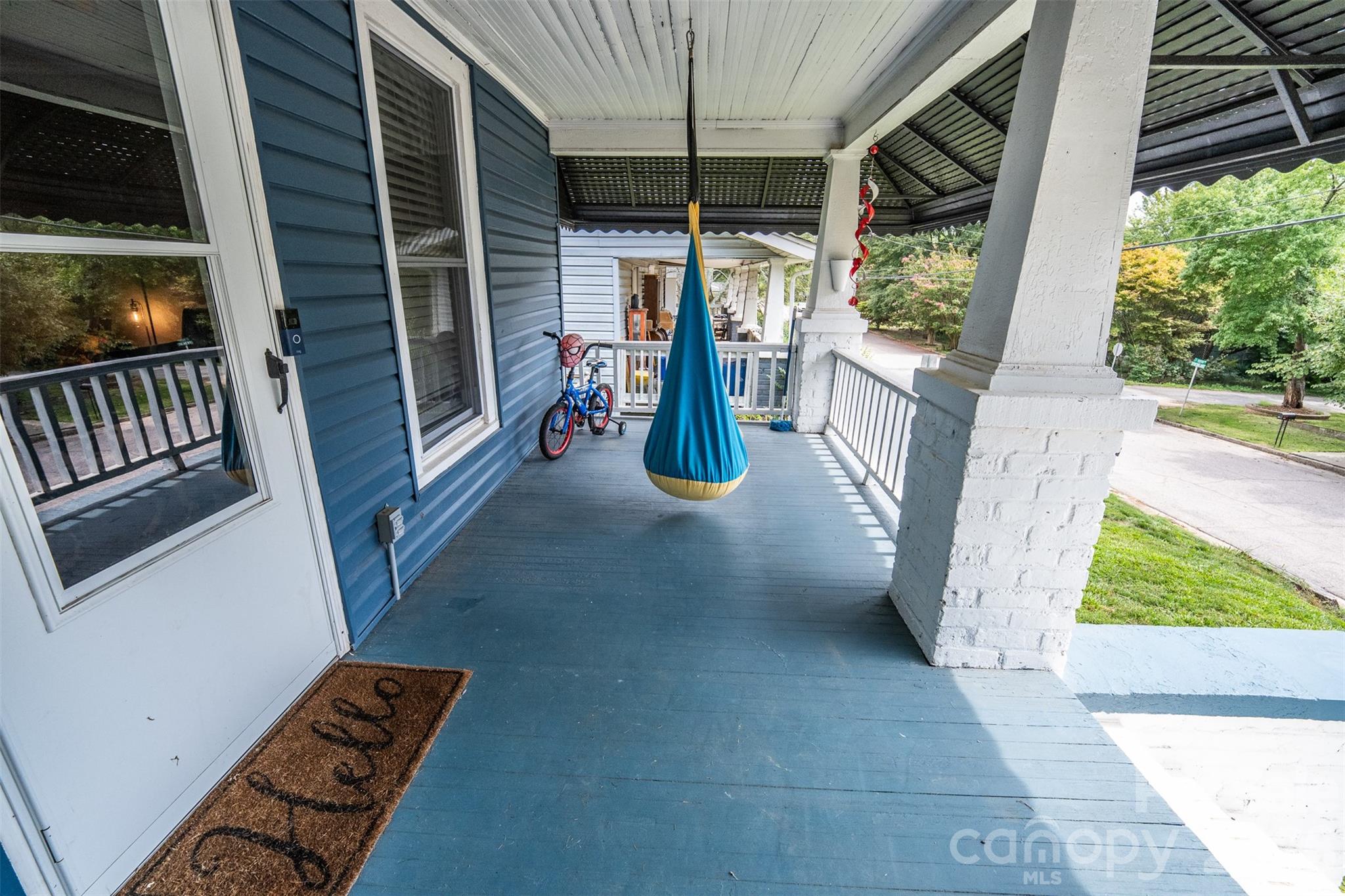 main property photo 6