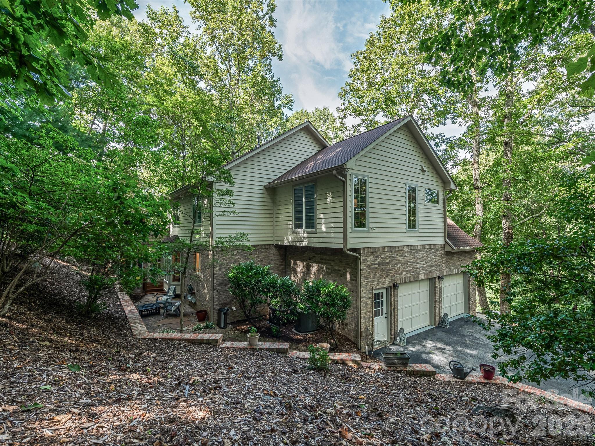main property photo 44