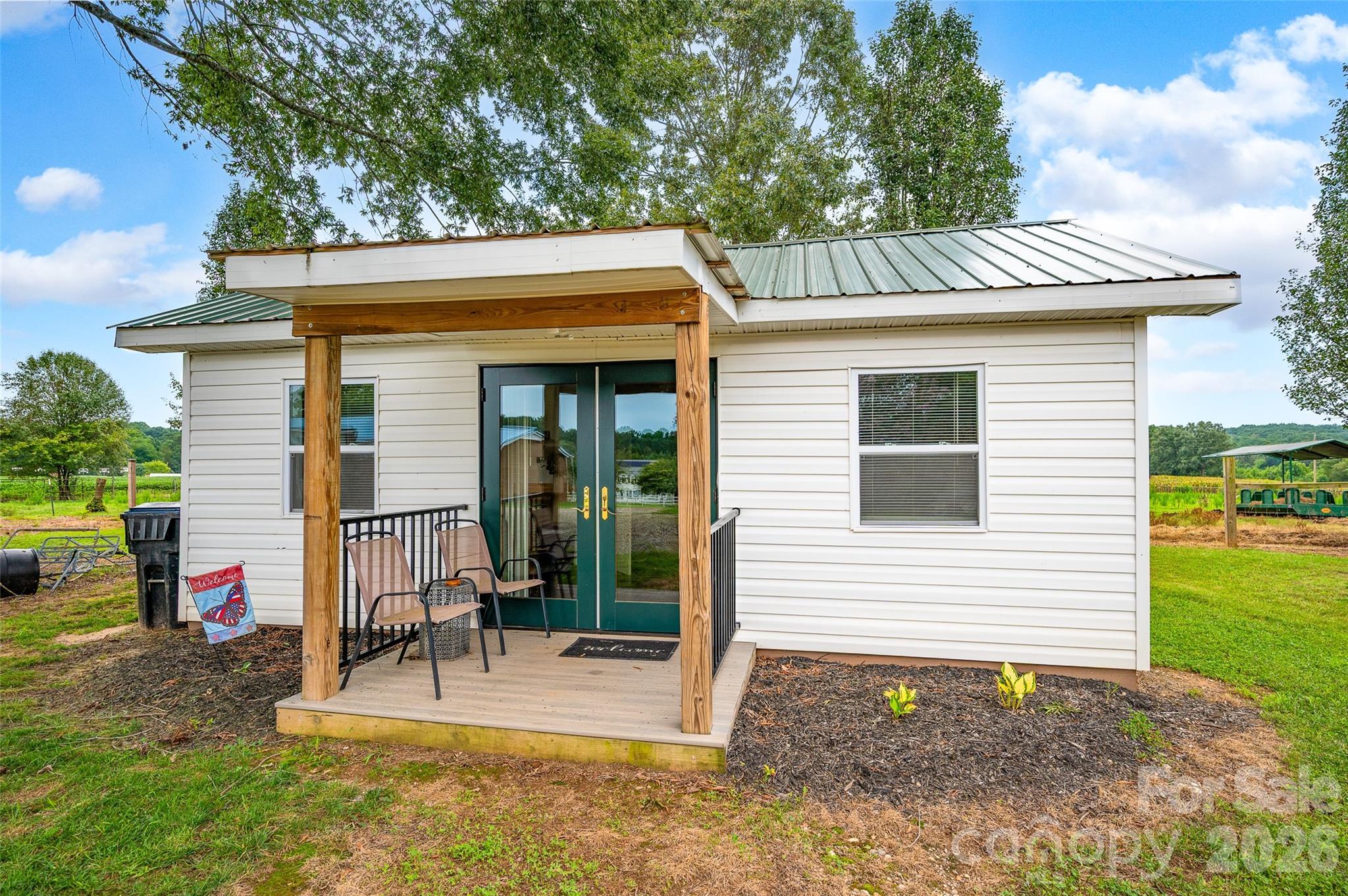 main property photo 40