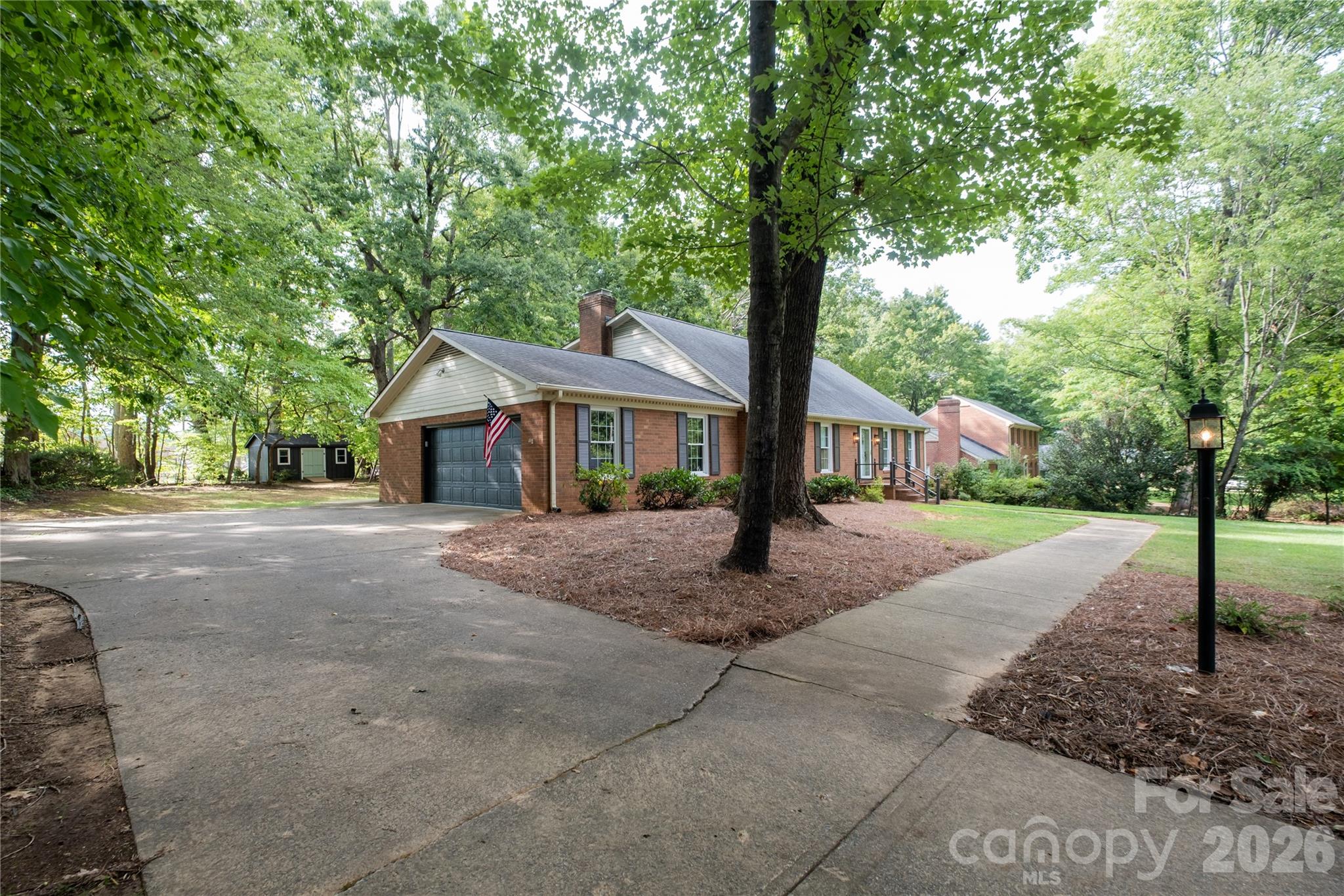 main property photo 40