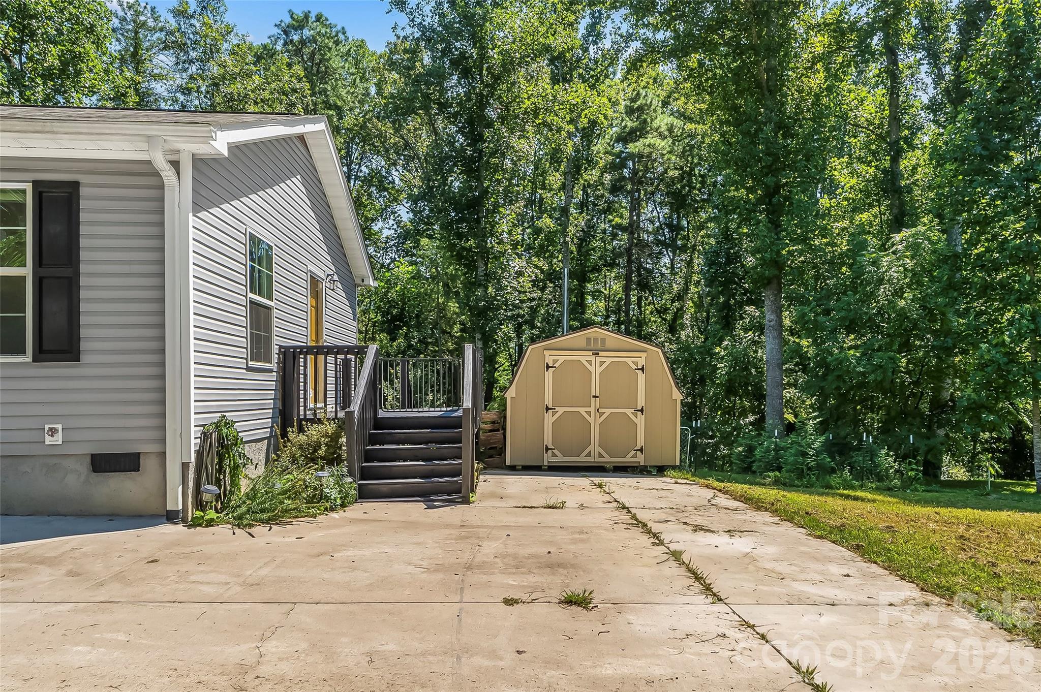main property photo 21