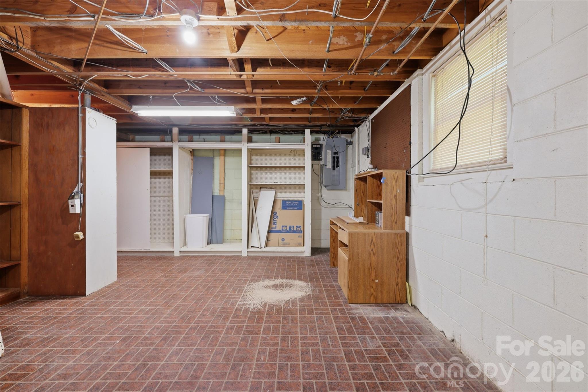 main property photo 31