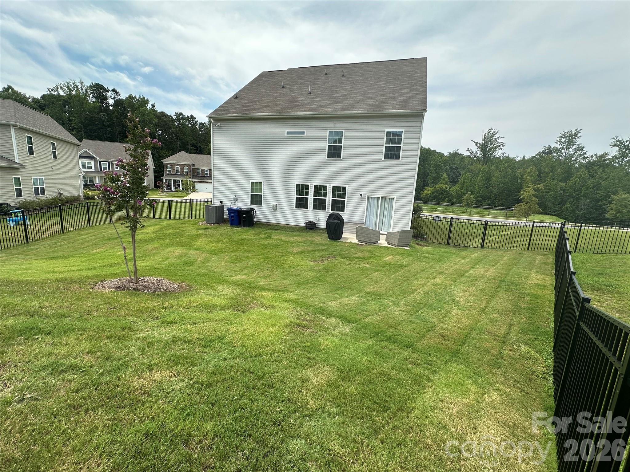 main property photo 32
