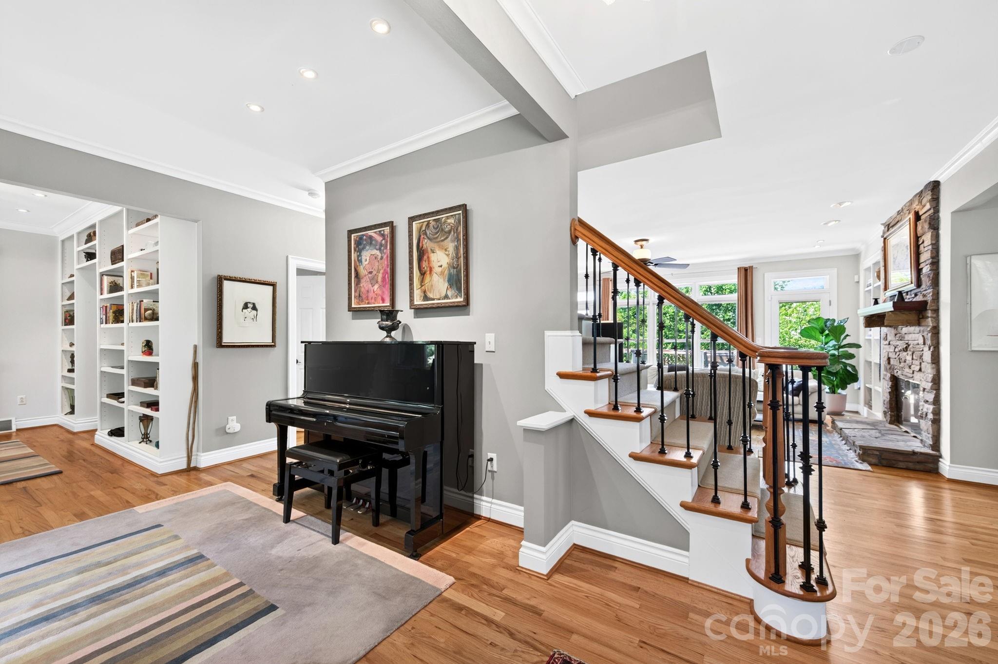 main property photo 8