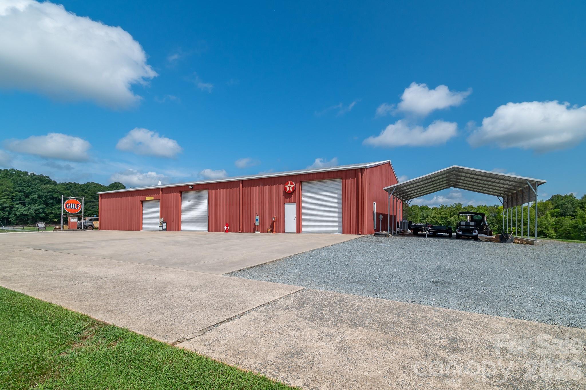 main property photo 39