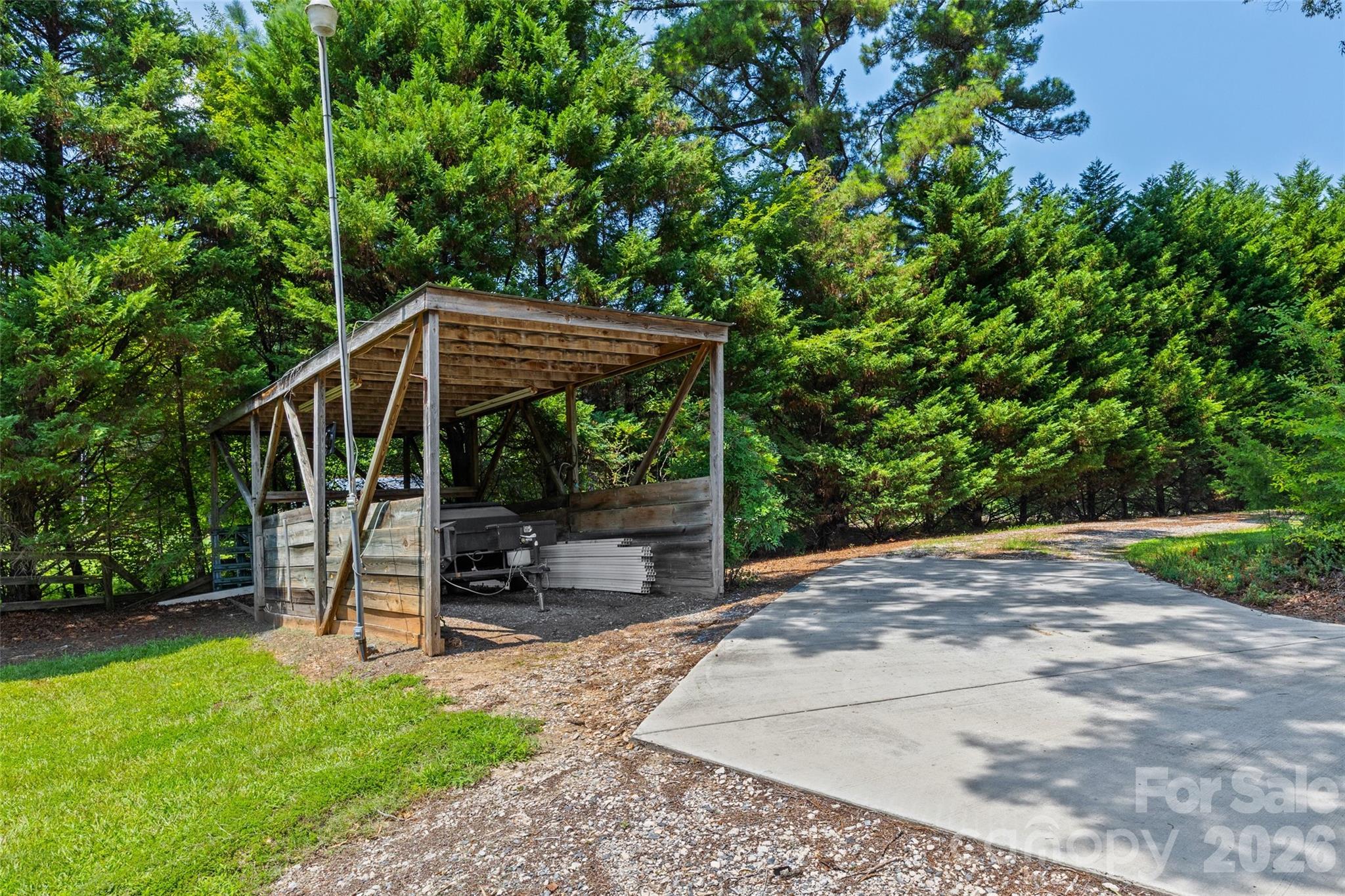 main property photo 35