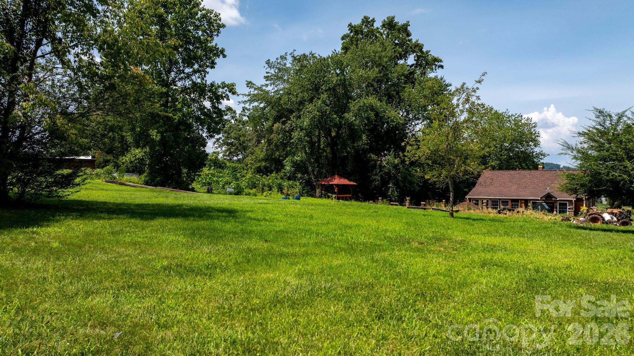 main property photo 22