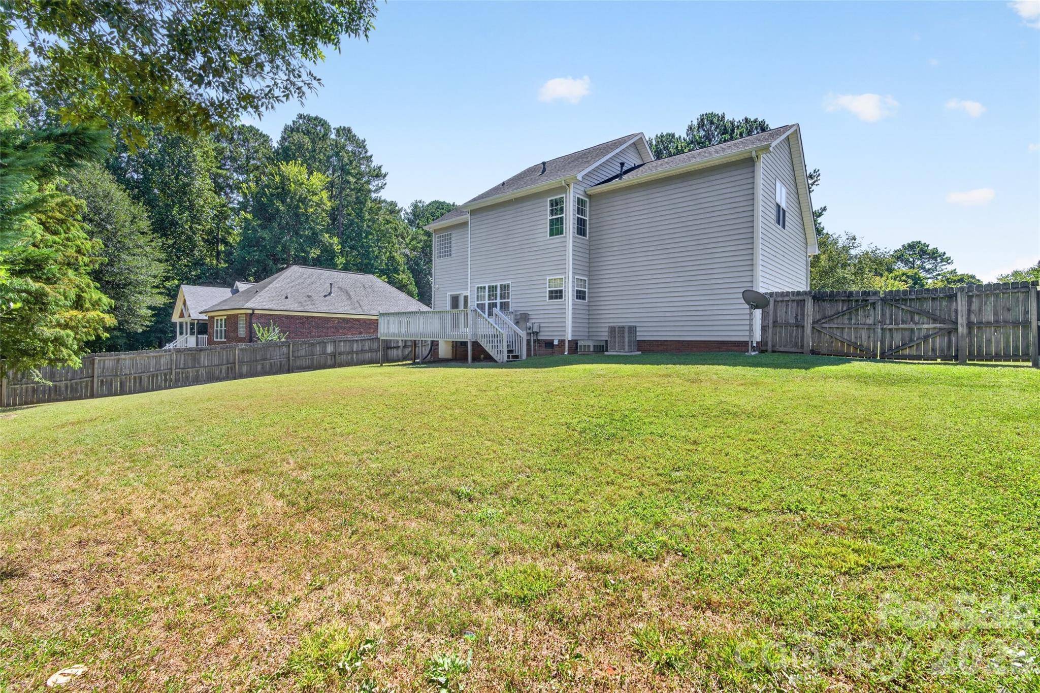 main property photo 45