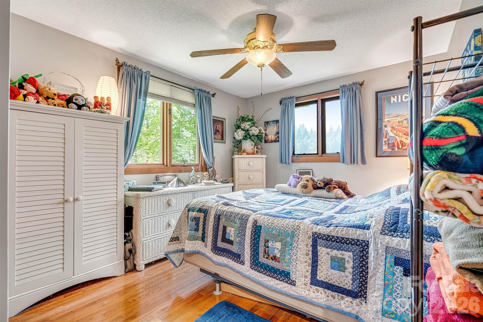main property photo 18