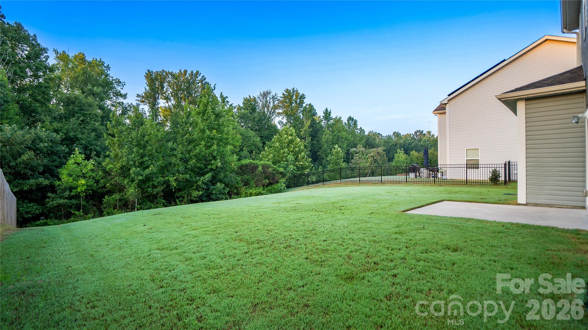 main property photo 24