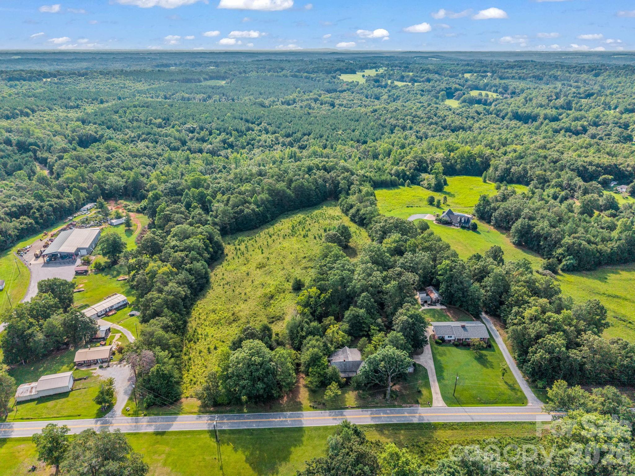 main property photo 9