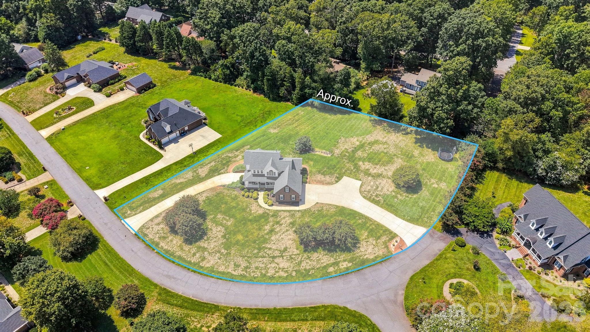 main property photo 44