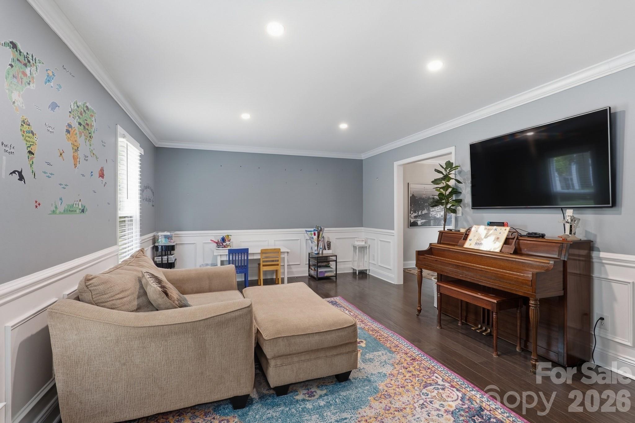 main property photo 14