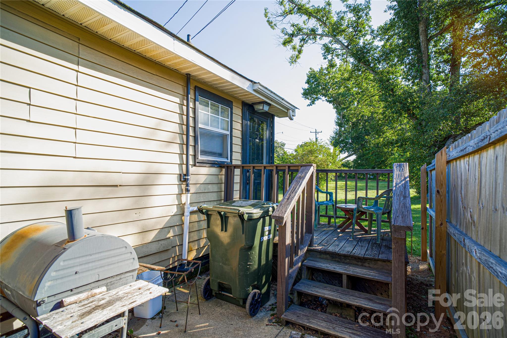 main property photo 33