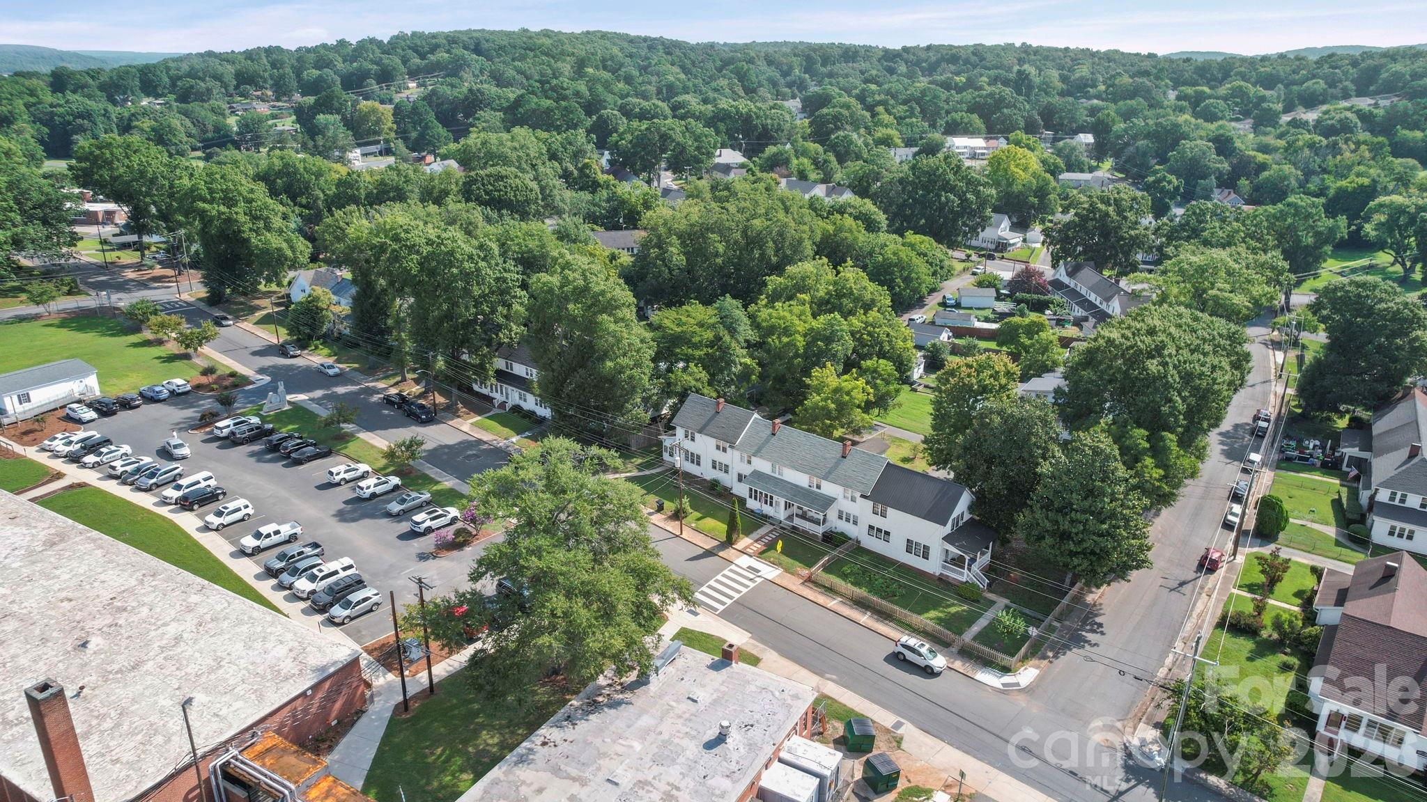 main property photo 34