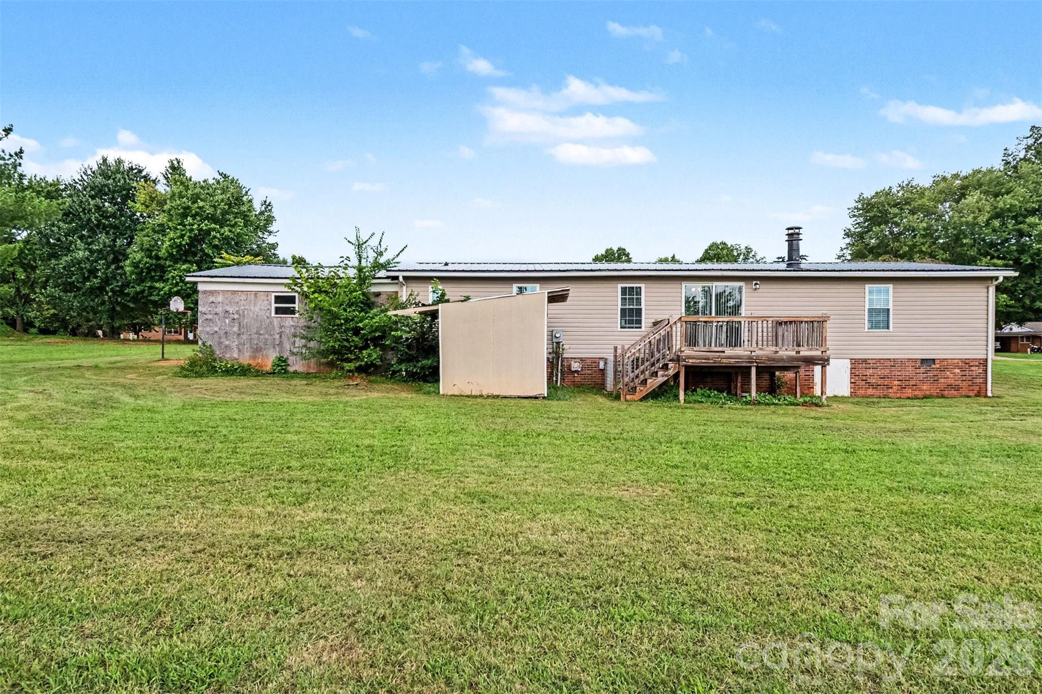 main property photo 25