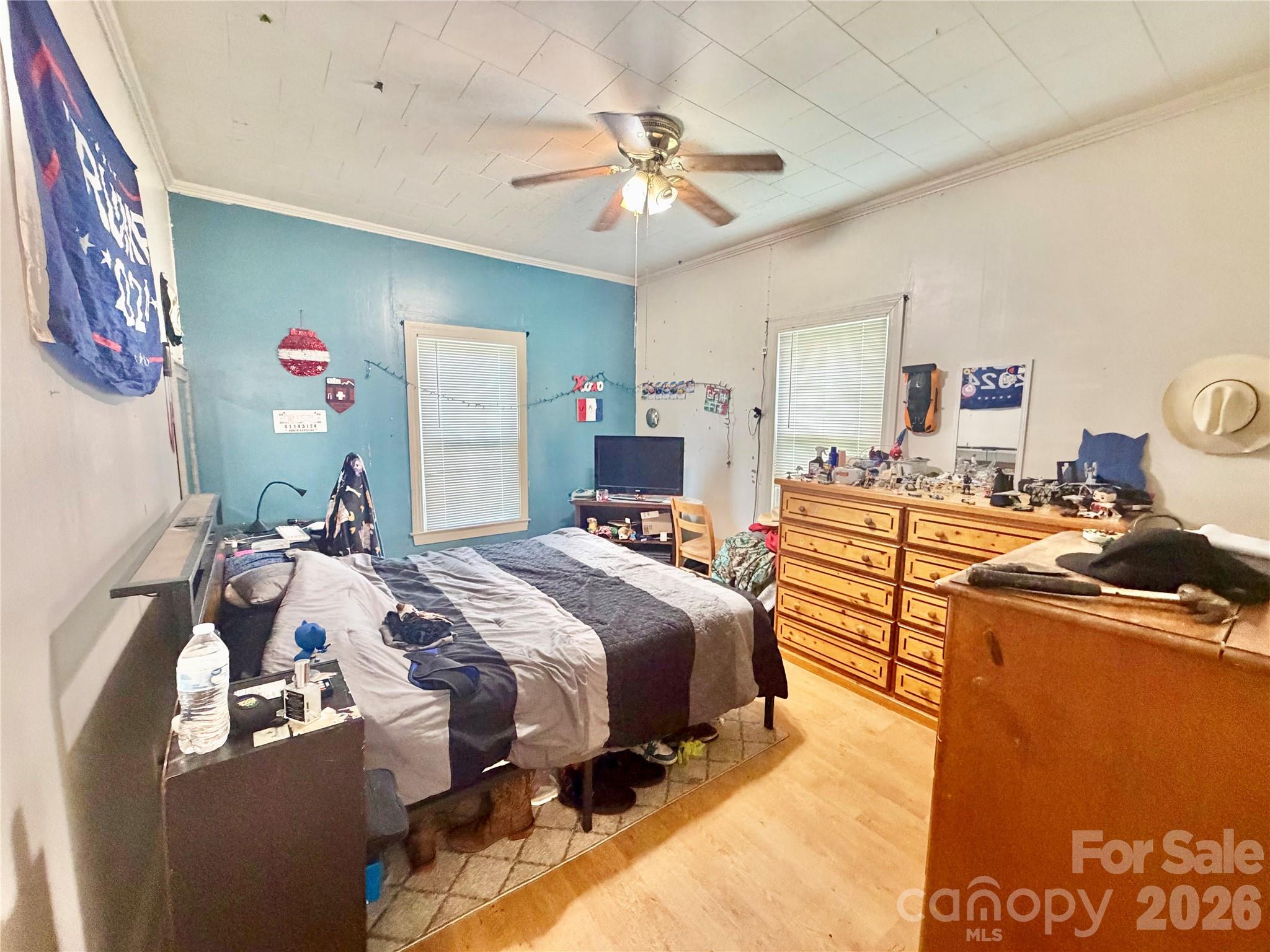 main property photo 11